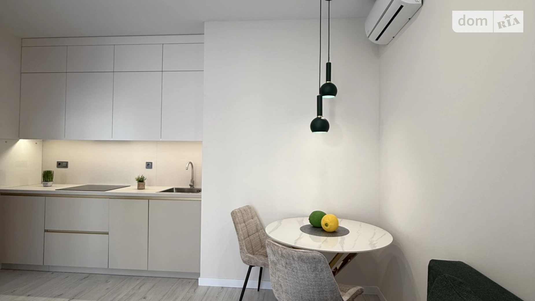 Продается 1-комнатная квартира 42.5 кв. м в Одессе, ул. Краснова - фото 2