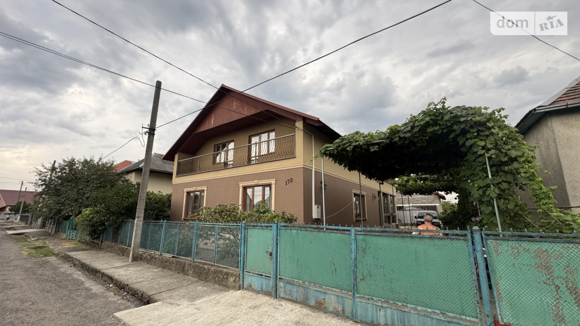 Продается дом на 2 этажа 350 кв. м с участком, цена: 100000 $ - фото 2