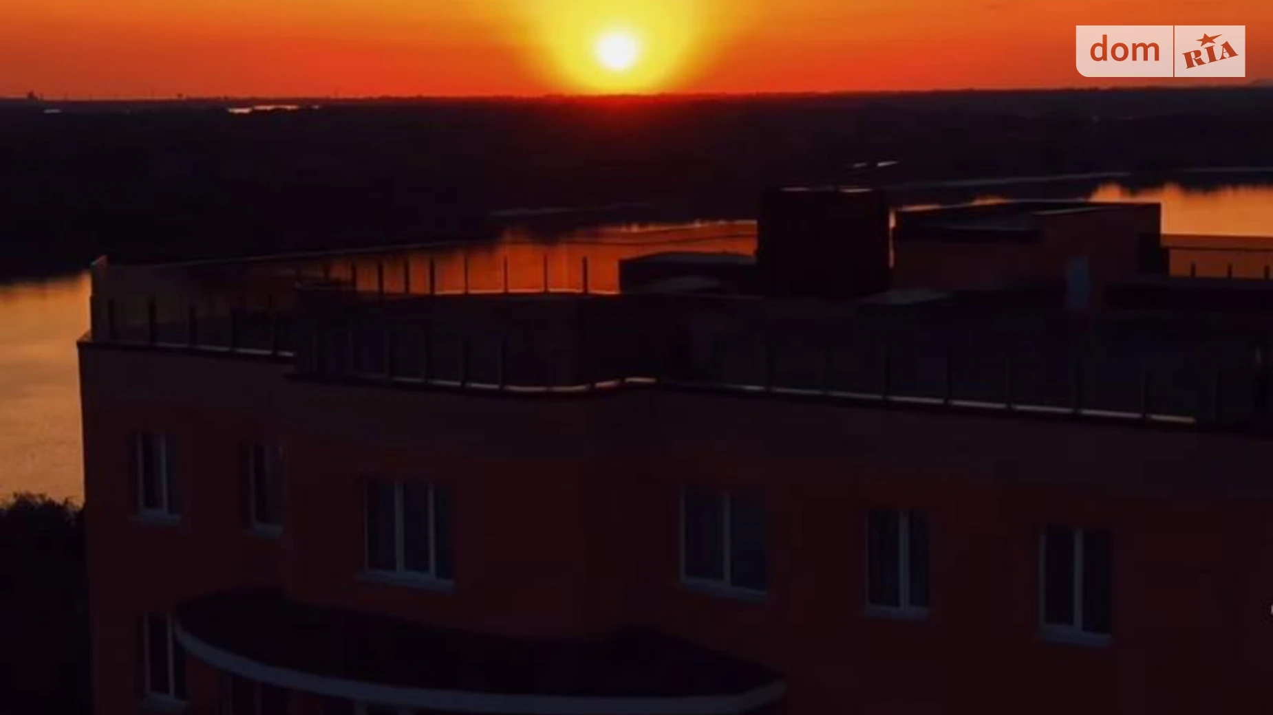 Продается 2-комнатная квартира 95.6 кв. м в Кременчуге, ул. Университетская (Первомайская), 1В - фото 2