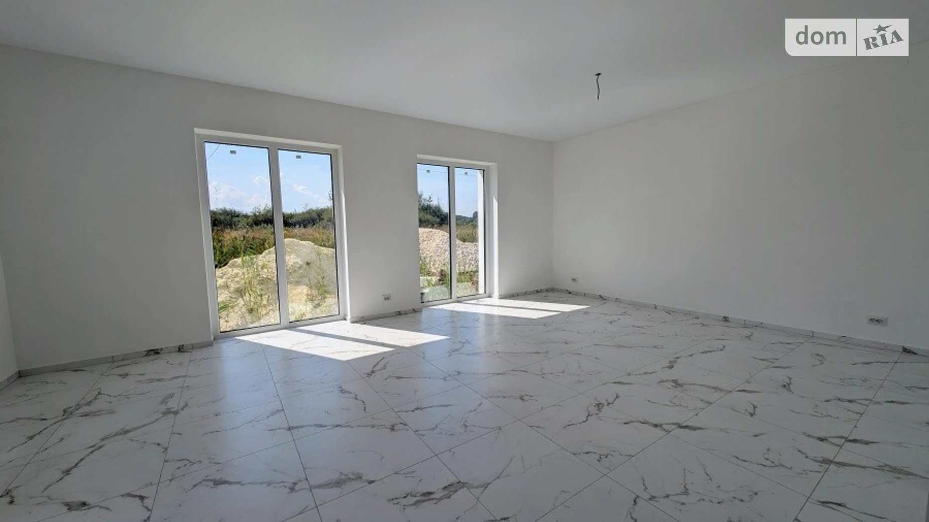 Продается дом на 2 этажа 150 кв. м с камином, цена: 120000 $ - фото 4