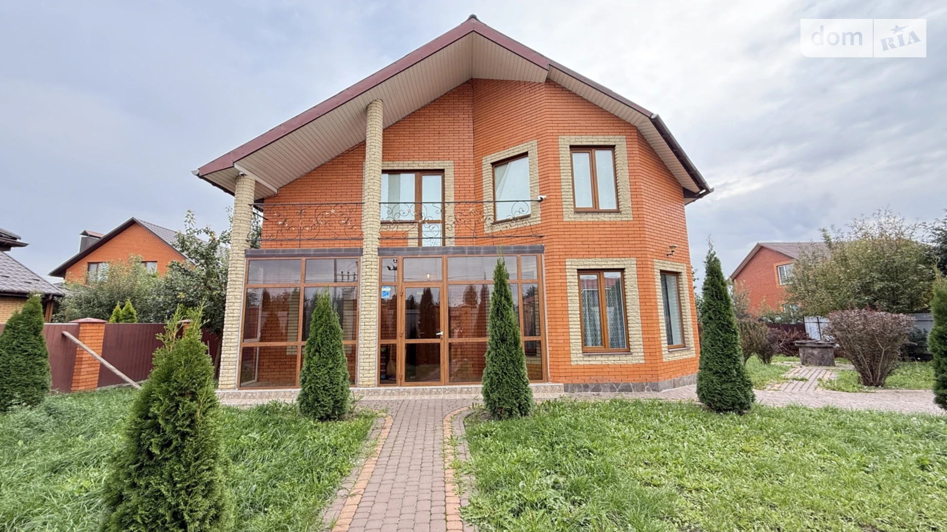 Продается дом на 2 этажа 120 кв. м с садом, цена: 165000 $ - фото 2