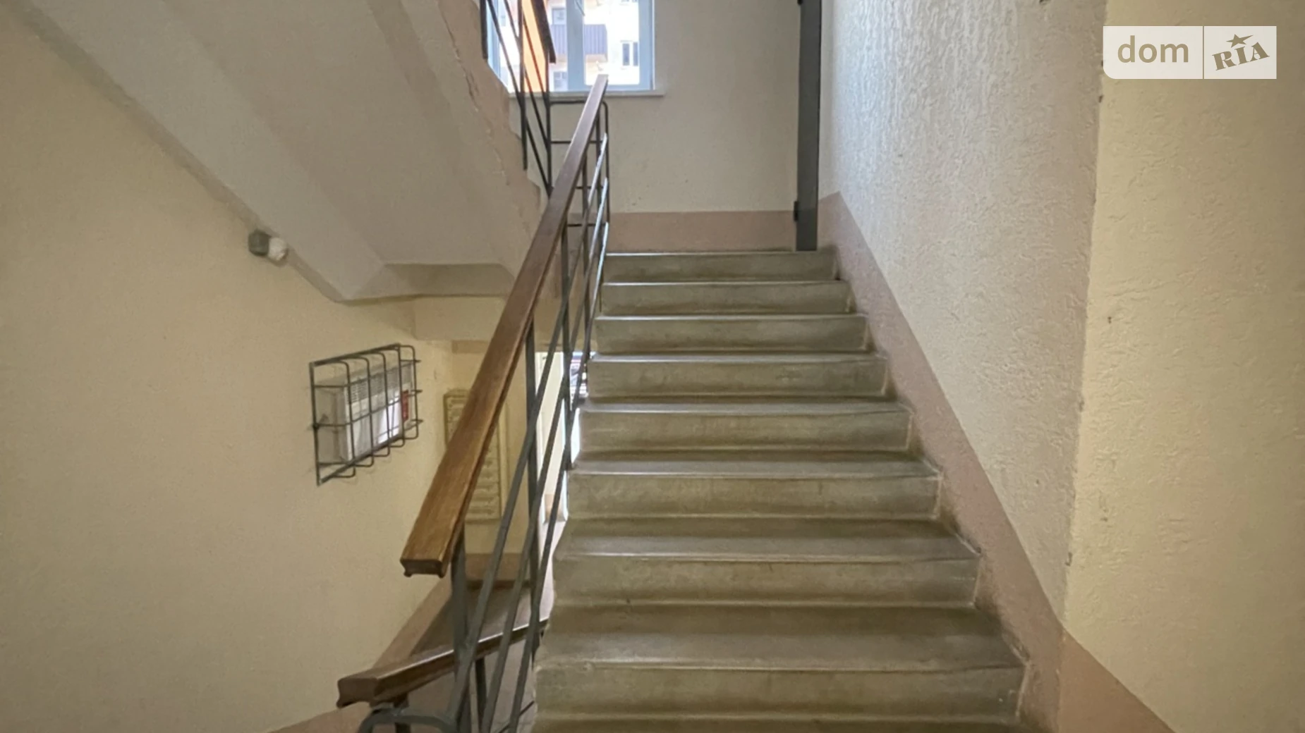 Продается 1-комнатная квартира 42 кв. м в Рассошенцах, ул. Кременчугская(Фрунзе), 54Б корпус 2 - фото 2