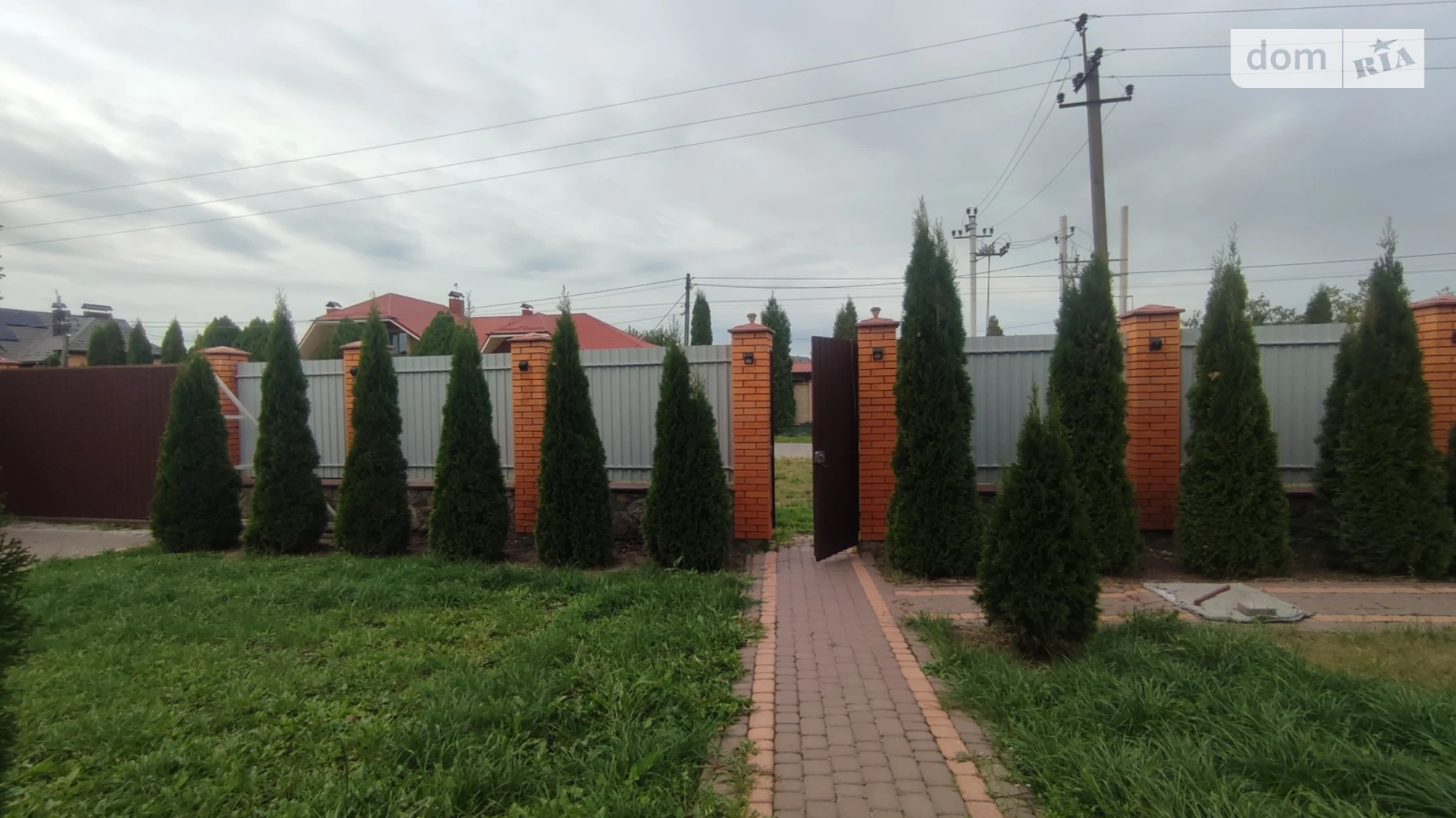 Продается дом на 2 этажа 125 кв. м с гаражом, цена: 165000 $ - фото 2