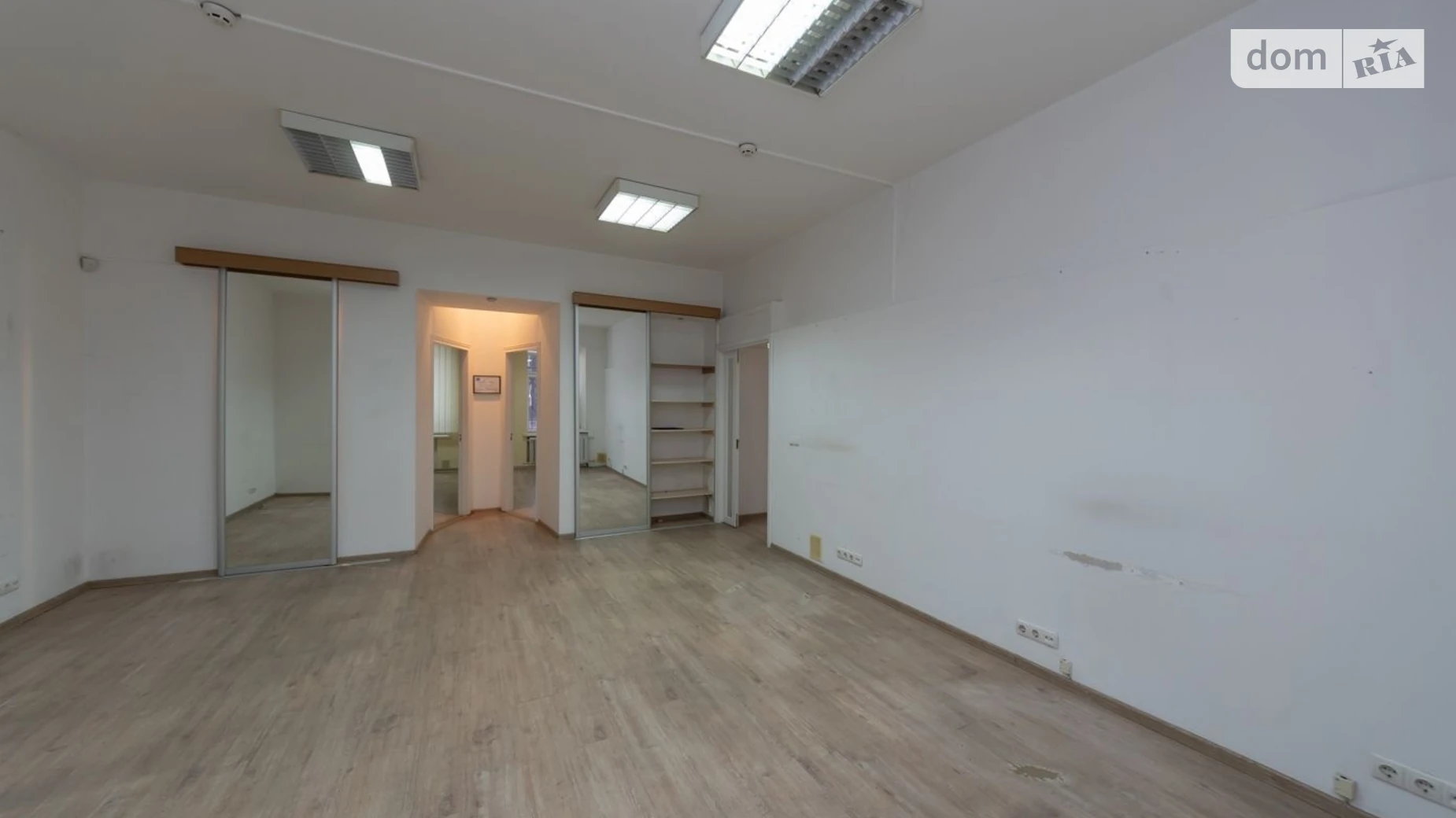 Продается офис 84 кв. м в бизнес-центре, цена: 160000 $ - фото 4