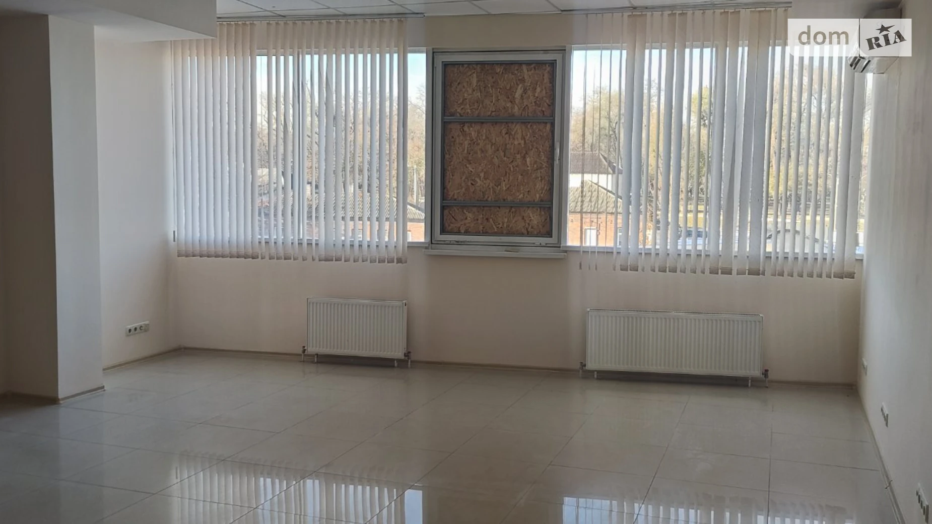 Продается офис 150 кв. м в бизнес-центре, цена: 99999 $ - фото 2