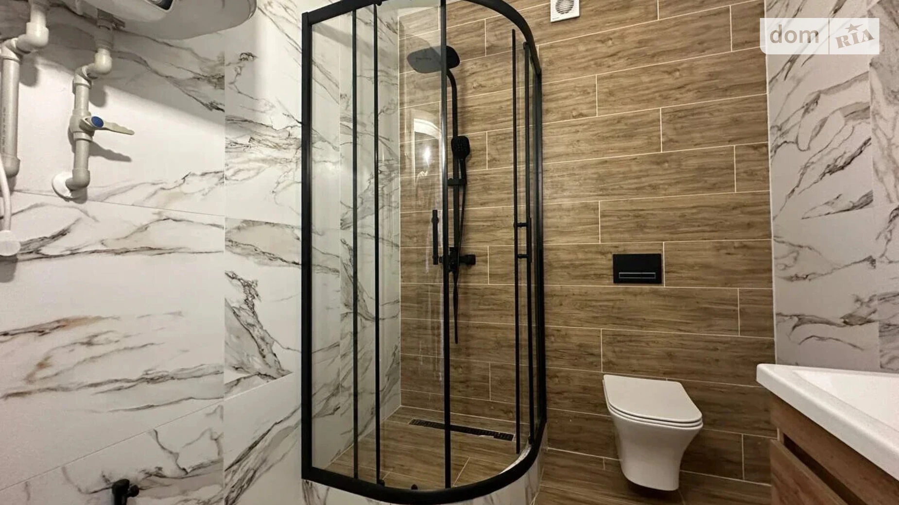 Продается 1-комнатная квартира 42 кв. м в Ивано-Франковске, ул. Волошина Августина, 2Б - фото 2