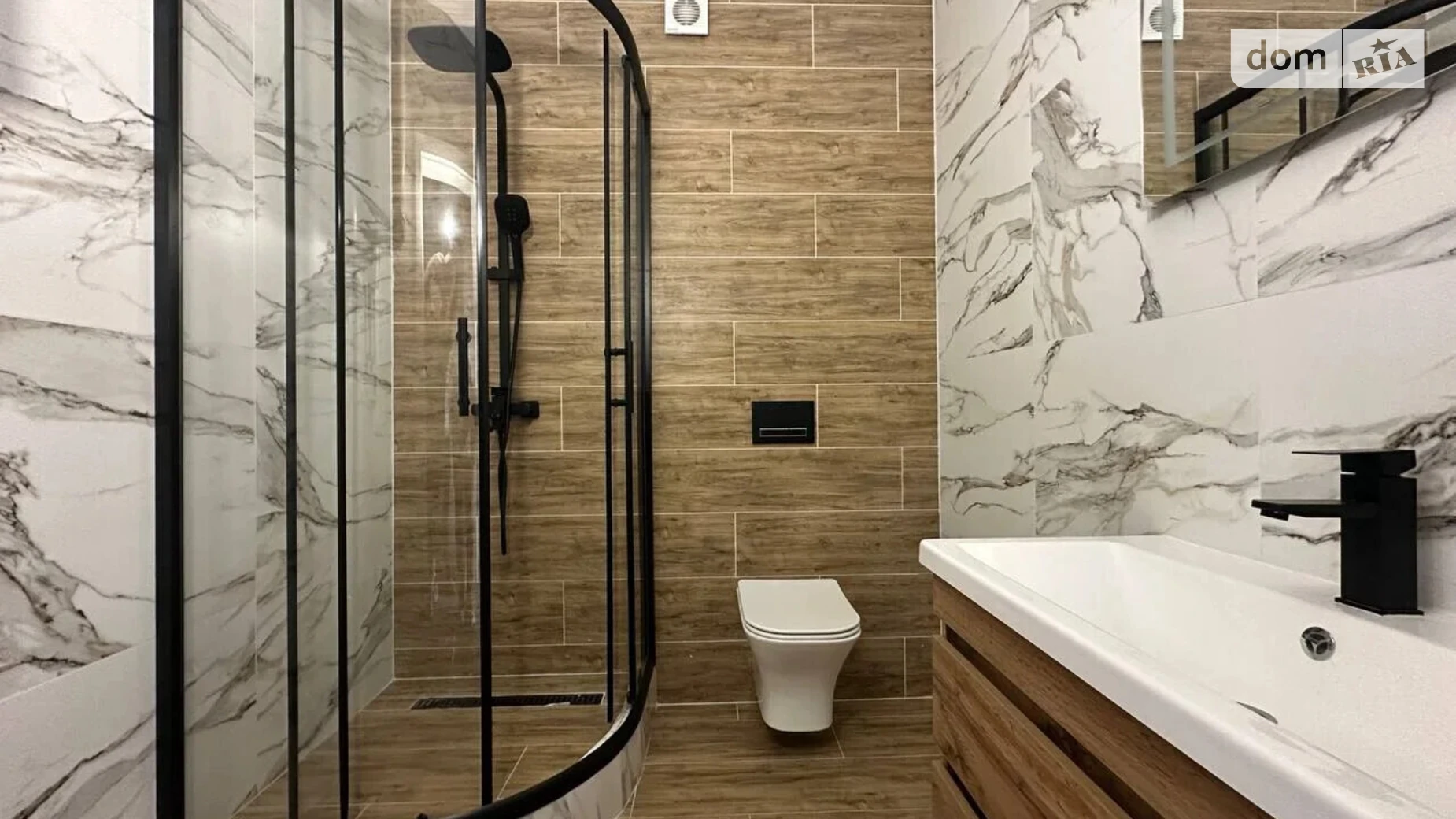 Продается 1-комнатная квартира 42 кв. м в Ивано-Франковске, ул. Волошина Августина, 2Б - фото 3