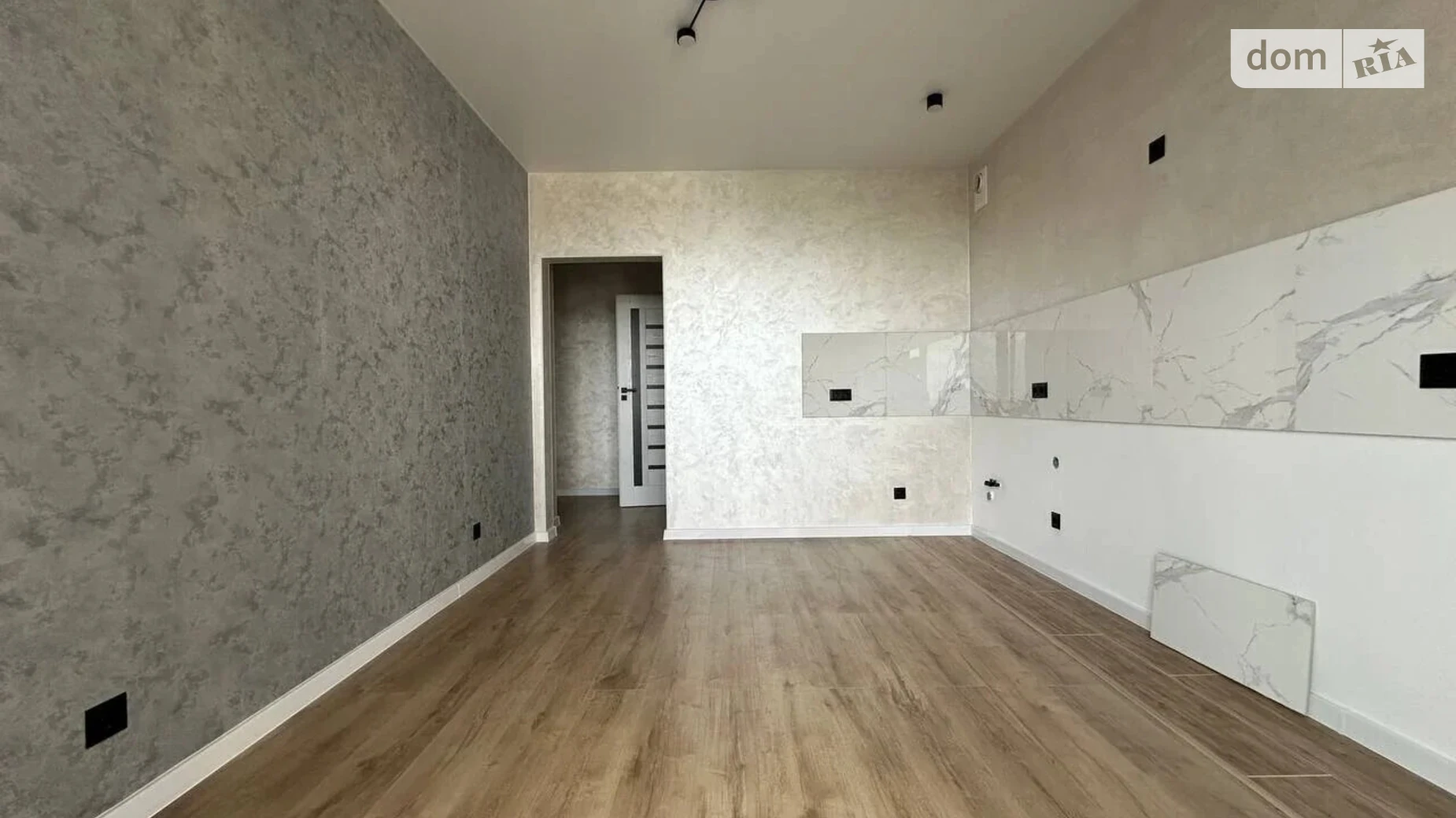 Продается 1-комнатная квартира 42 кв. м в Ивано-Франковске, ул. Волошина Августина, 2Б - фото 5