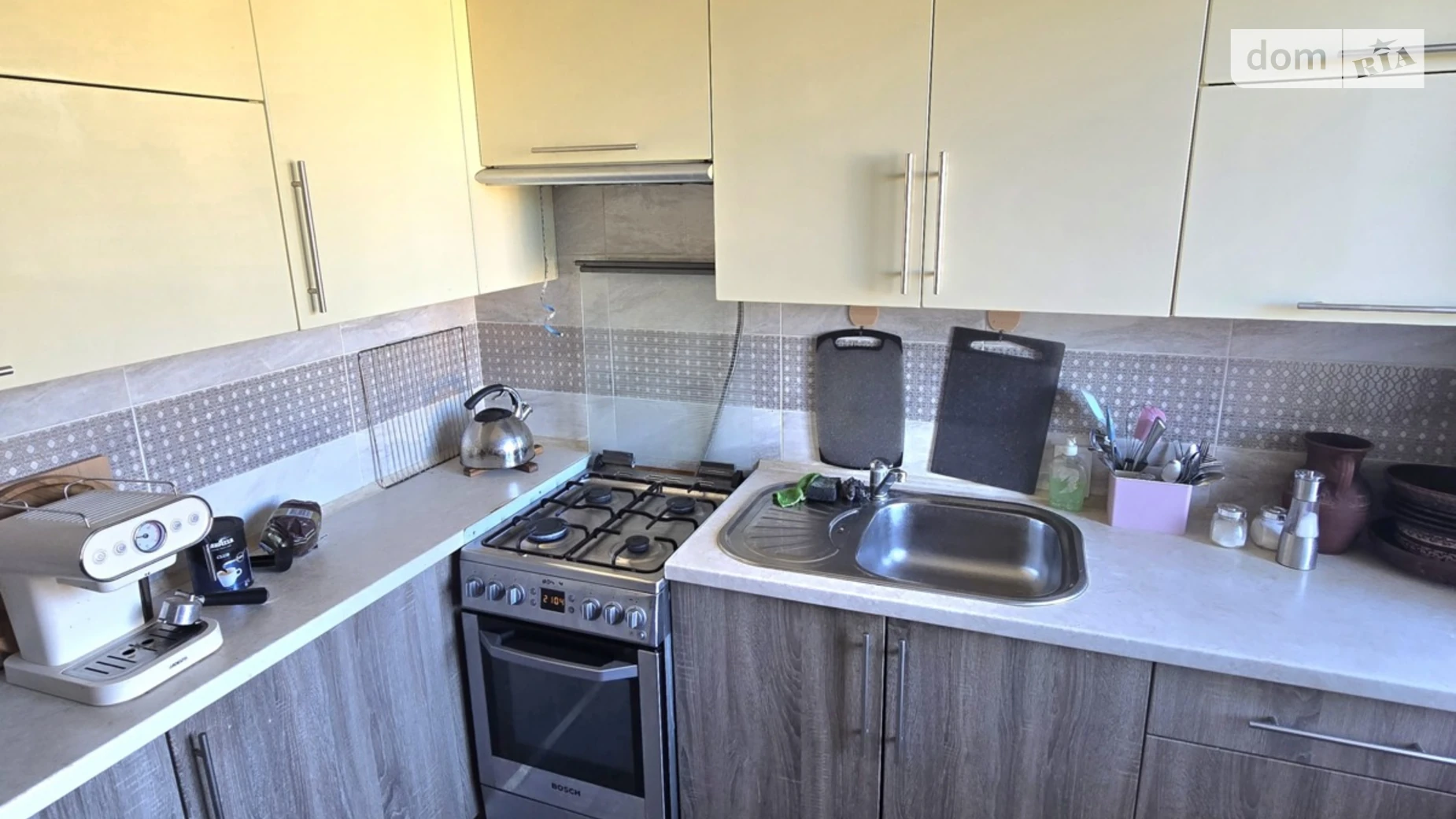 Продается 1-комнатная квартира 50 кв. м в Ровно, ул. Степана Бандеры - фото 2