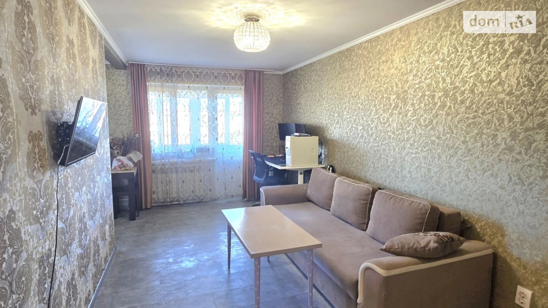 Продается 1-комнатная квартира 50 кв. м в Ровно, ул. Степана Бандеры - фото 4