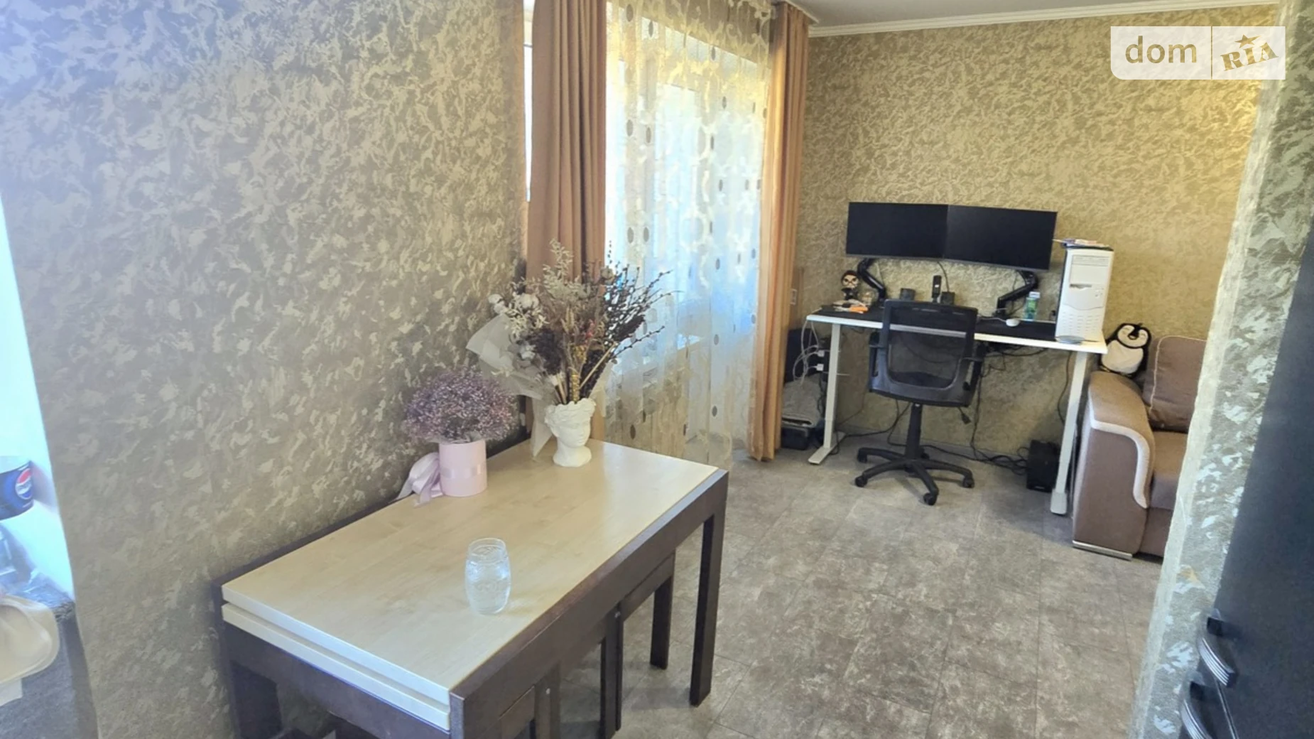 Продается 1-комнатная квартира 50 кв. м в Ровно, ул. Степана Бандеры - фото 3