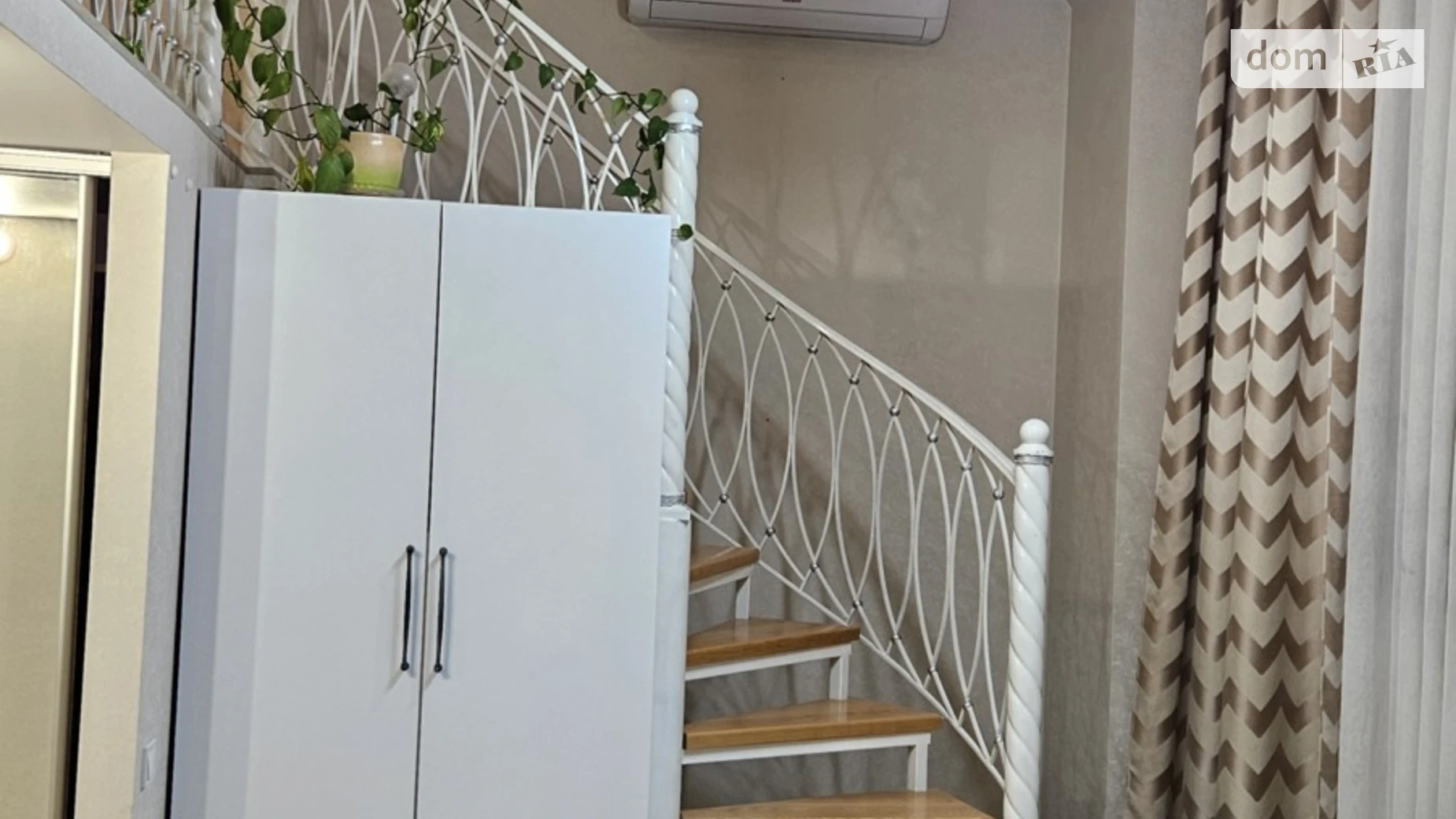 Продается 1-комнатная квартира 56.6 кв. м в Черновцах, ул. Прутская, 29Б - фото 4