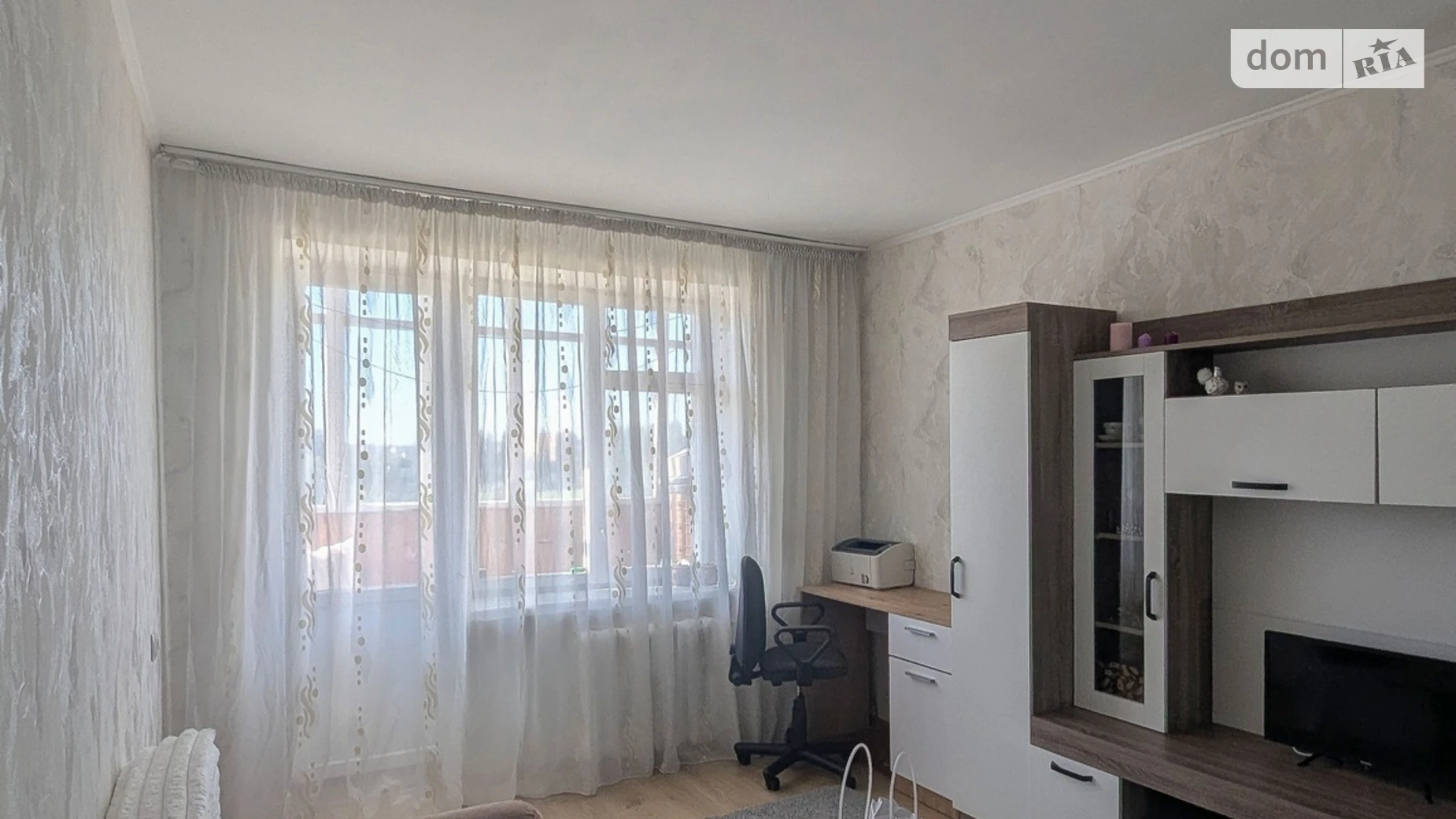 Продается 1-комнатная квартира 29.7 кв. м в Ровно, ул. Соборная - фото 2