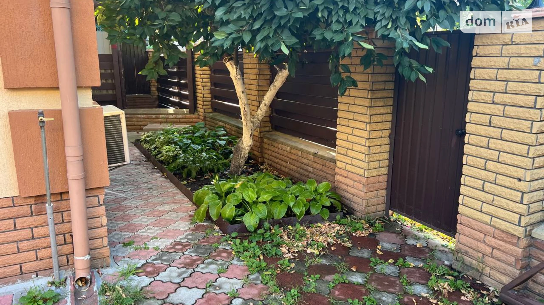 Продается дом на 3 этажа 260 кв. м с баней/сауной, цена: 150000 $ - фото 3