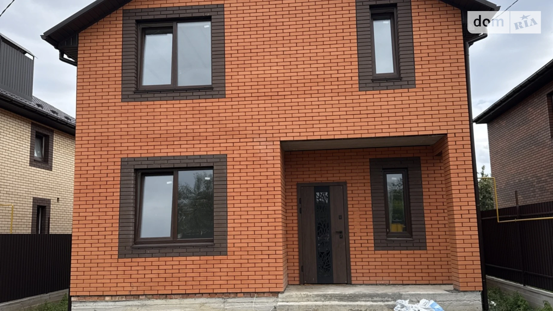 Продается дом на 2 этажа 120 кв. м с гаражом, цена: 92000 $ - фото 4