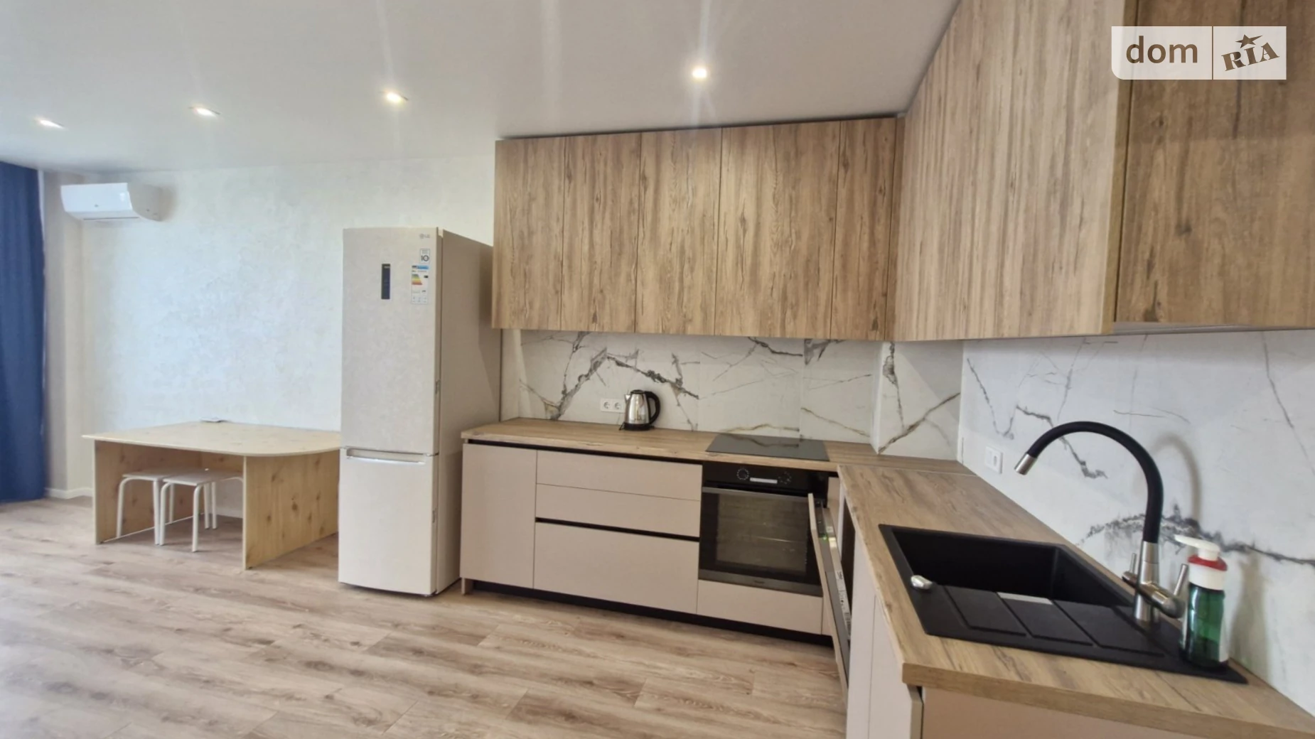 Продается 1-комнатная квартира 46.2 кв. м в Ирпене, ул. Университетская(Карла Маркса), 3/11 - фото 2