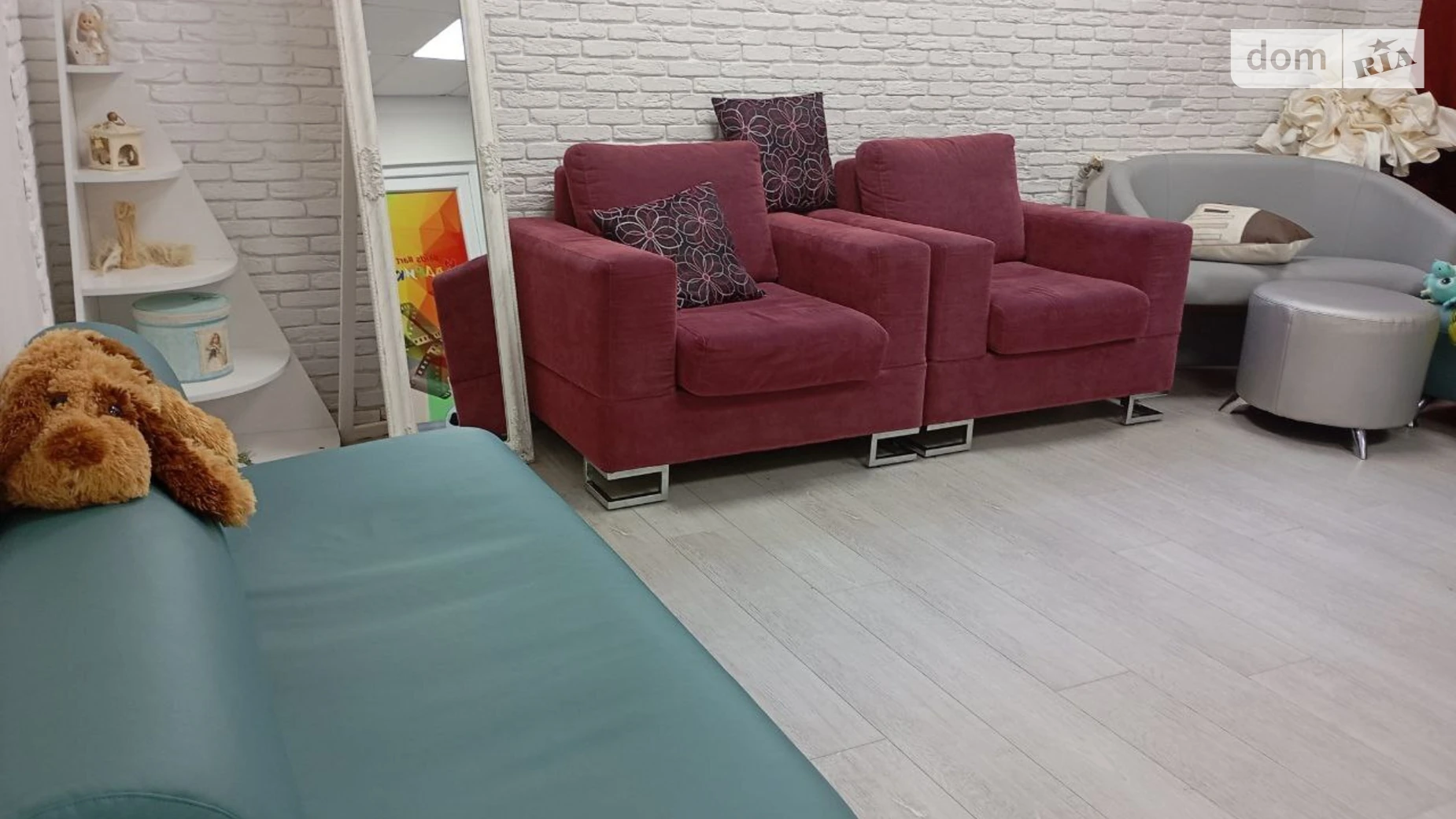 Сдается в аренду офис 122 кв. м в бизнес-центре, цена: 976 $ - фото 2