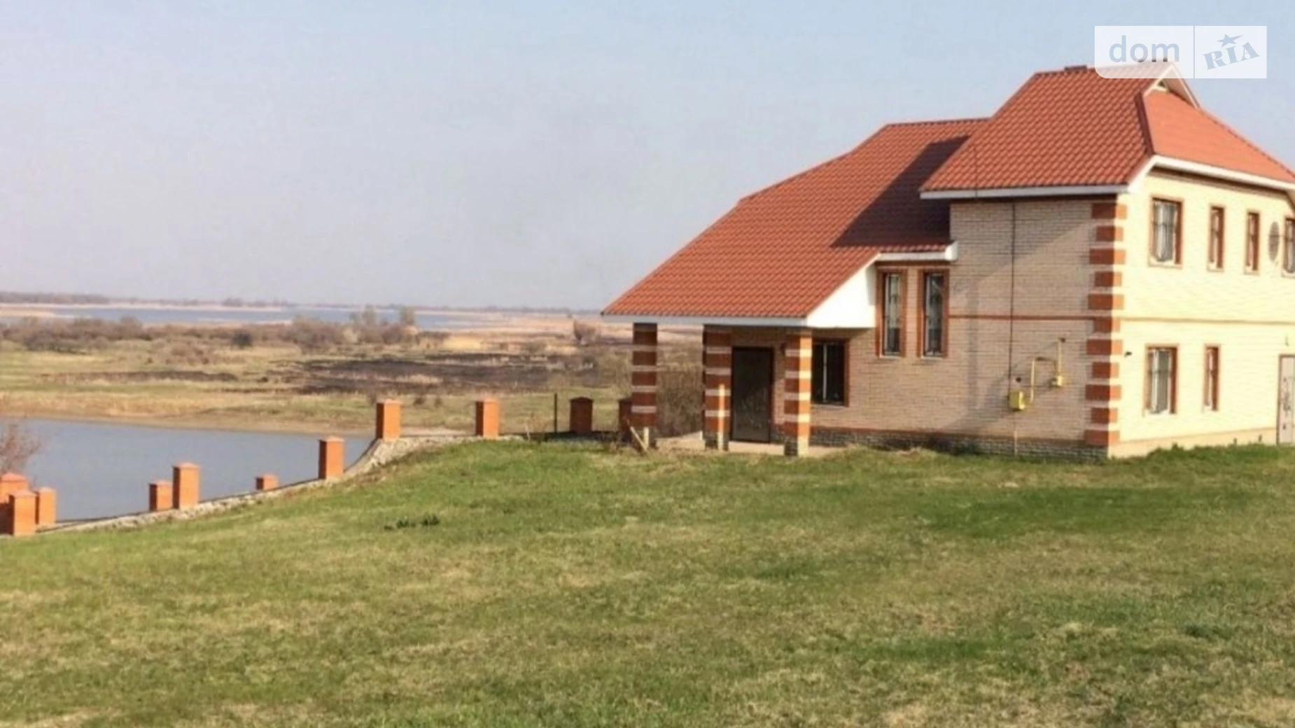 Продается дом на 2 этажа 271.9 кв. м с подвалом, цена: 98500 $ - фото 2