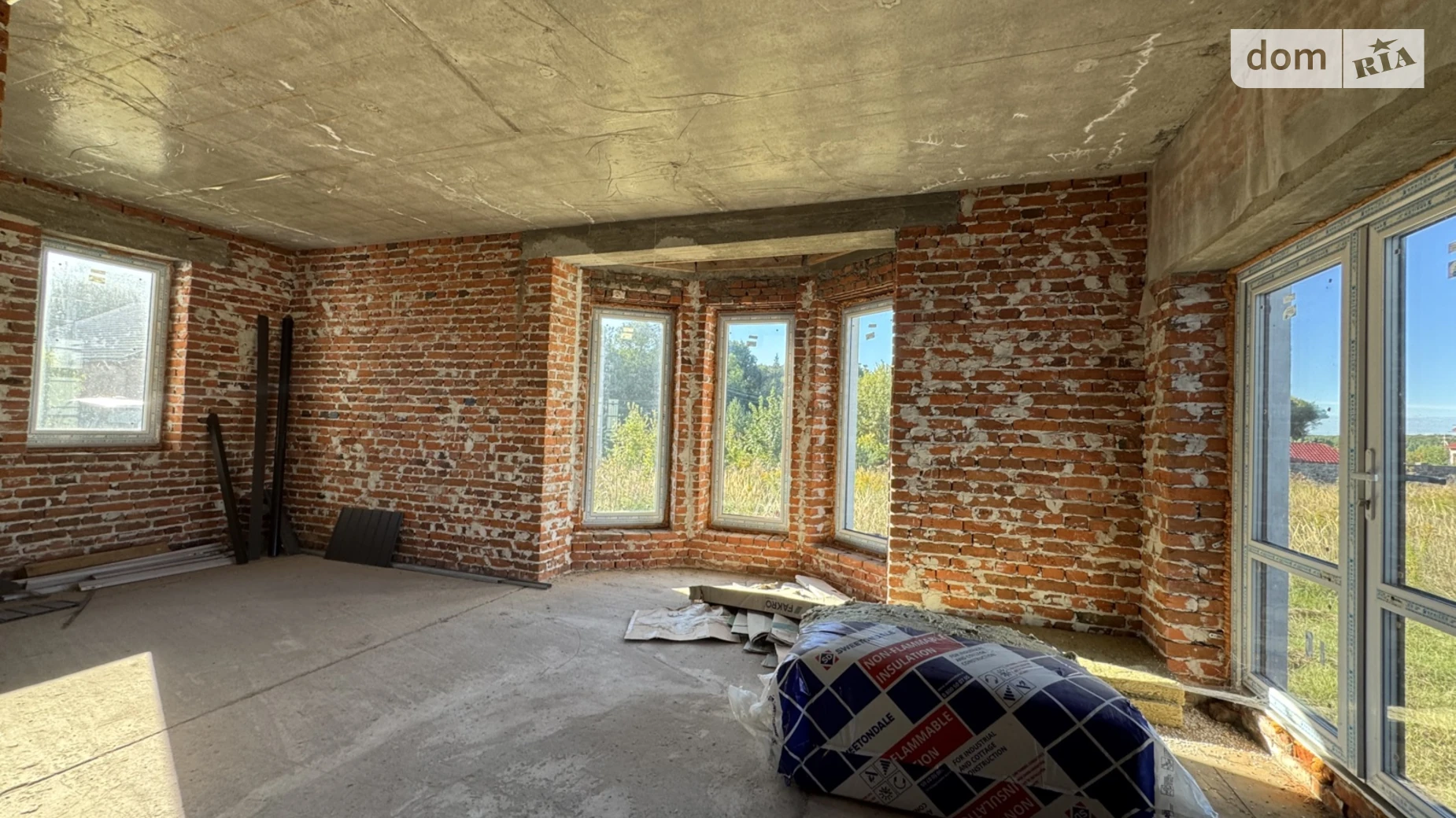 Продается дом на 2 этажа 286 кв. м с гаражом, цена: 260000 $ - фото 2