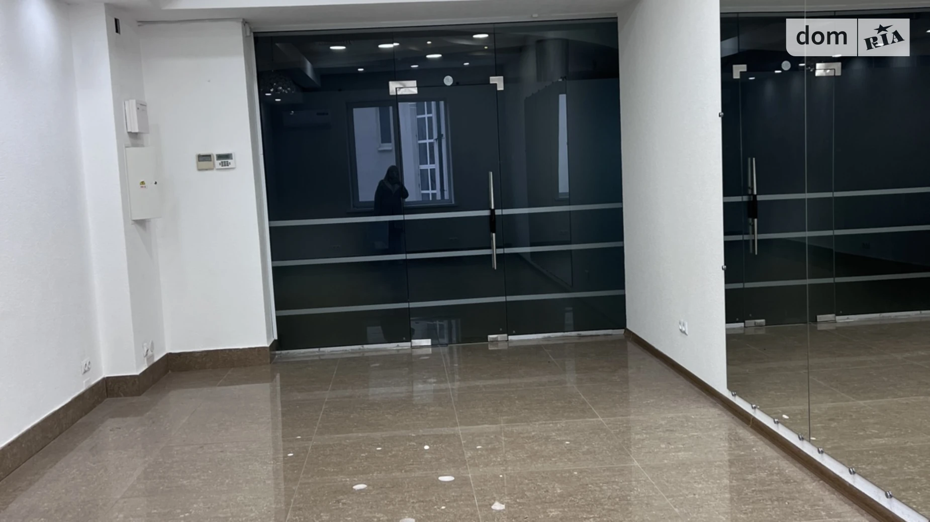 Сдается в аренду офис 30 кв. м в бизнес-центре, цена: 13500 грн - фото 2