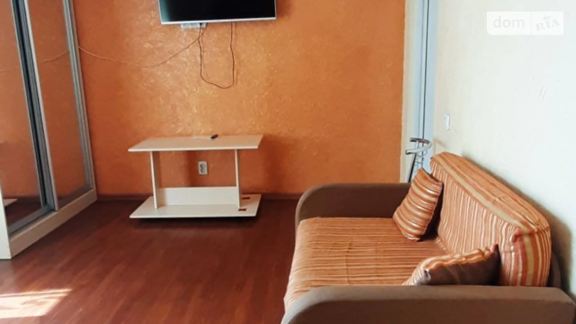 Сдается в аренду 1-комнатная квартира 40 кв. м в Черновцах, ул. Сергея Скальда(Комарова Владимира) - фото 3