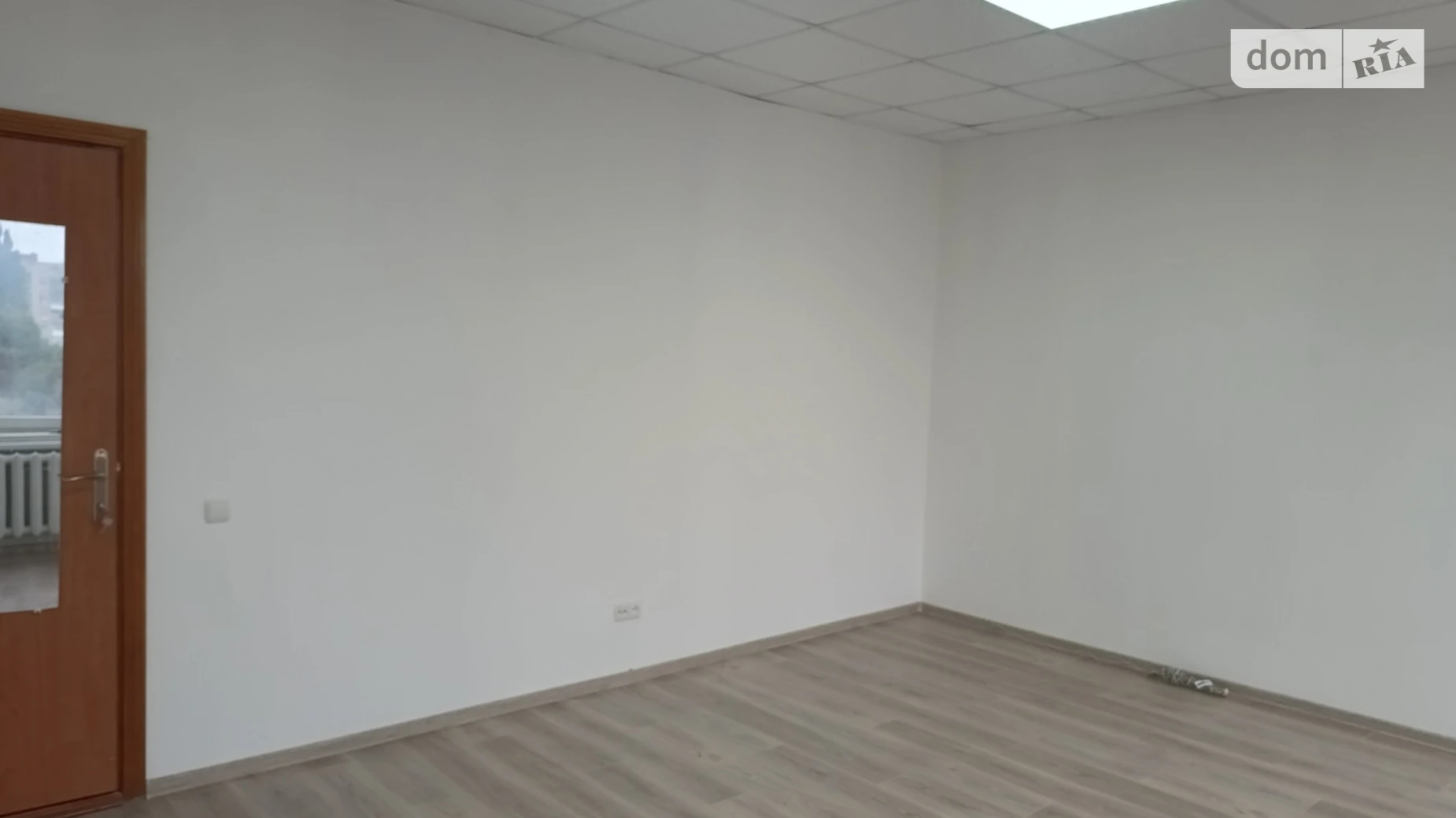 Сдается в аренду офис 24.5 кв. м в бизнес-центре, цена: 5500 грн - фото 4
