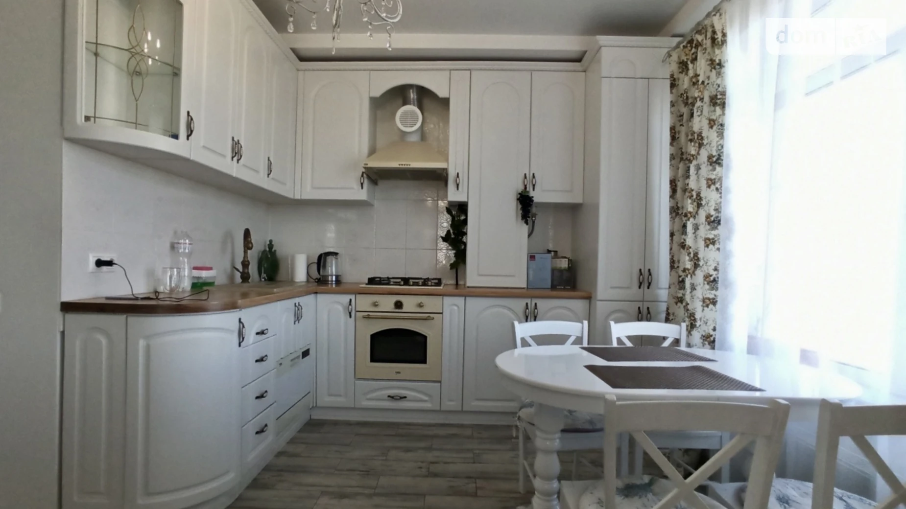 Продается 1-комнатная квартира 55.5 кв. м в Киеве, ул. Дмитрия Луценко(Крейсера "Аврора"), 10А - фото 2