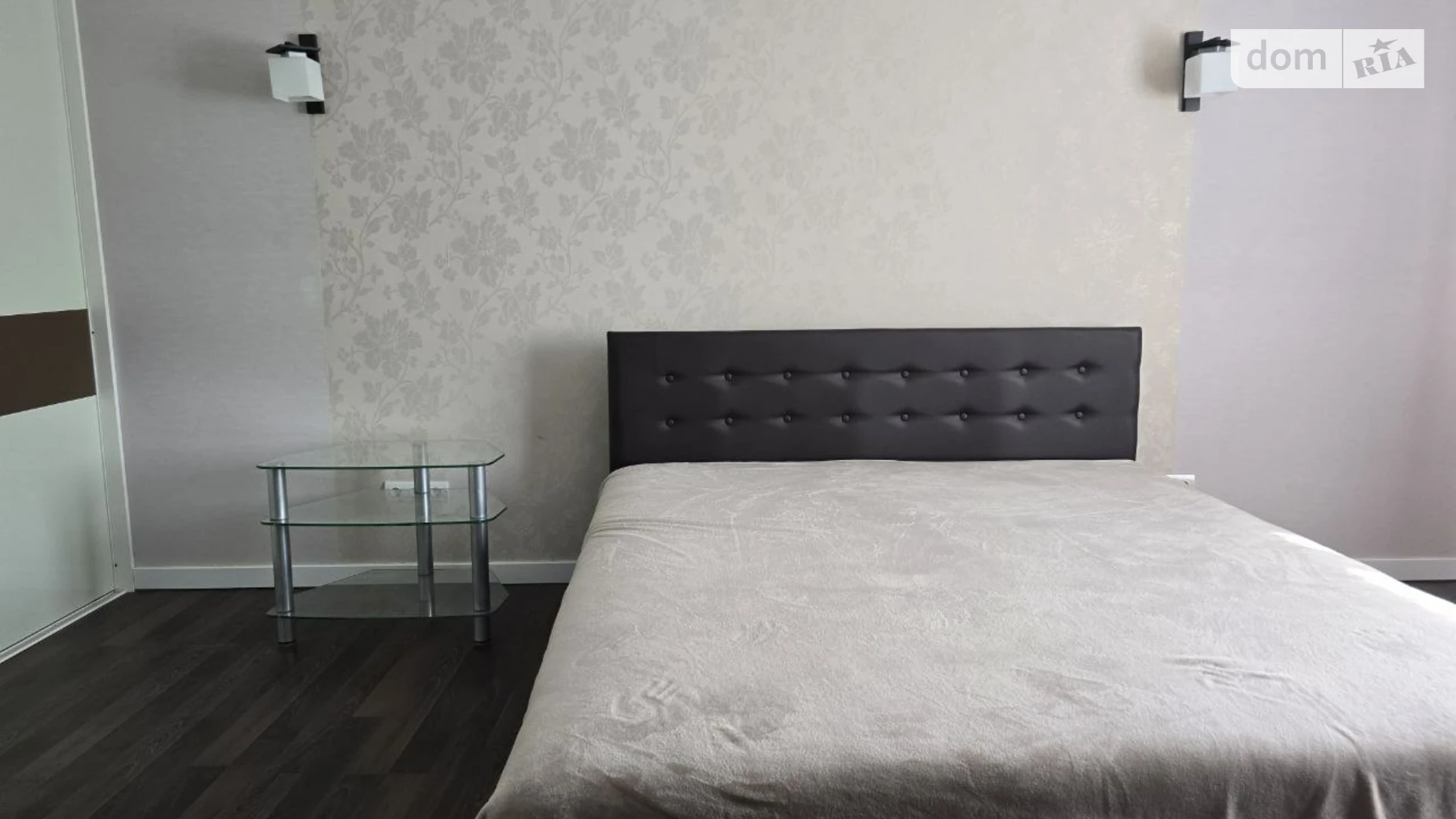 Продается дом на 2 этажа 202 кв. м с камином, цена: 116000 $ - фото 5