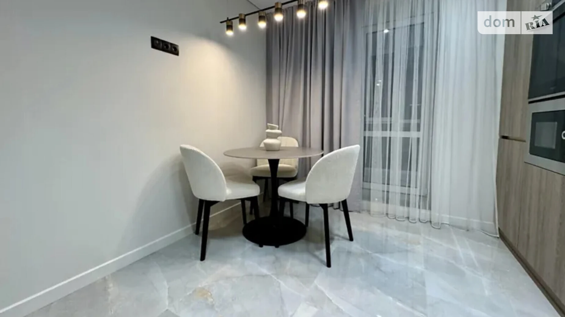 1-комнатная квартира 42 кв. м в, цена: 68000 $ - фото 3
