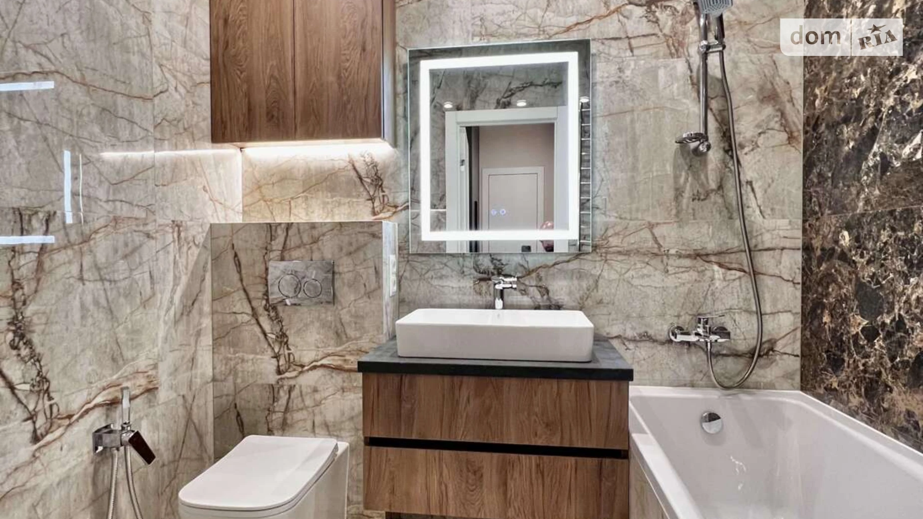 Продается 1-комнатная квартира 44 кв. м в Ивано-Франковске, ул. Высочана Семена, 18 корпус 15 - фото 5