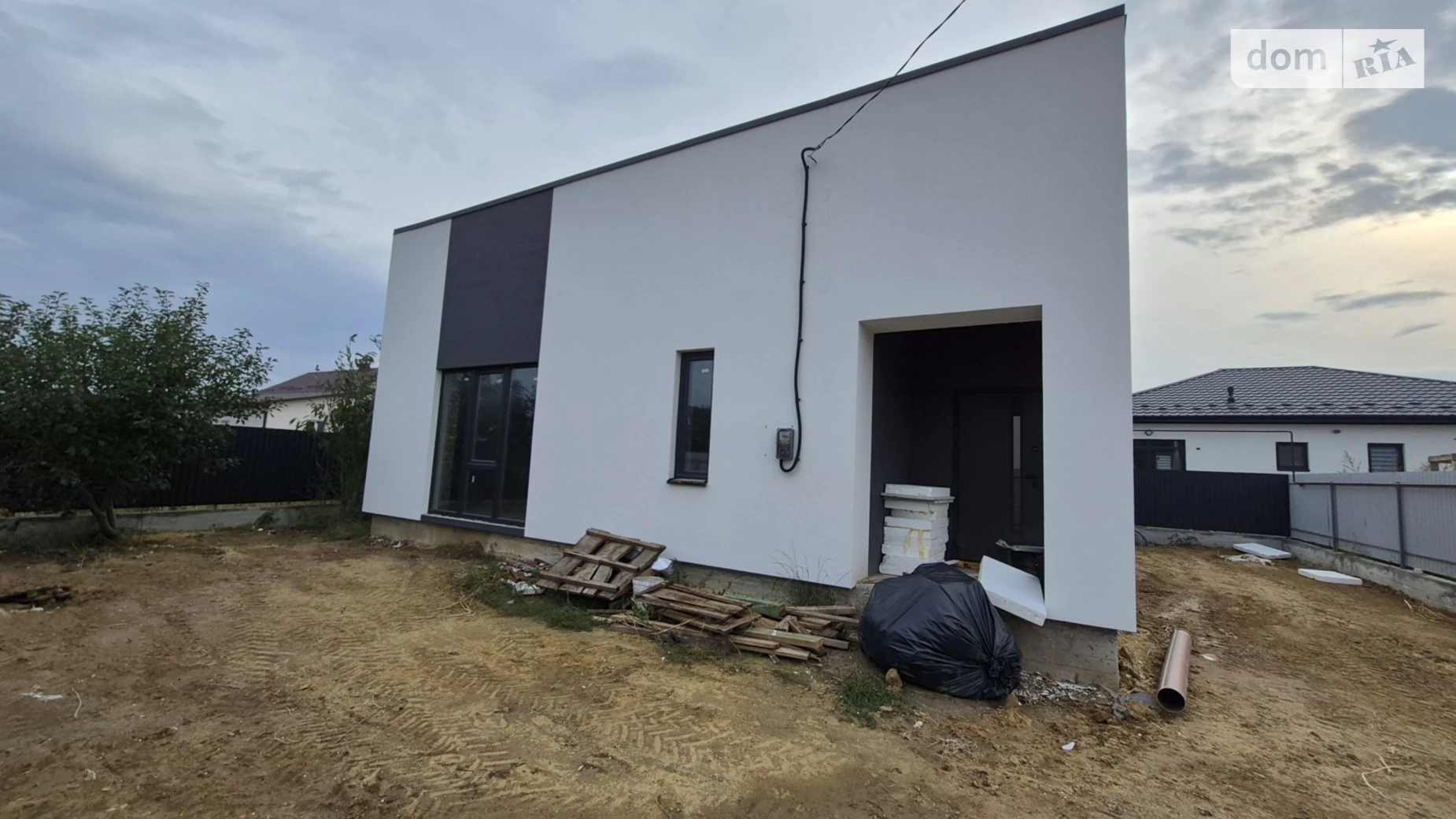 Продается одноэтажный дом 110 кв. м с бассейном, цена: 85000 $ - фото 3