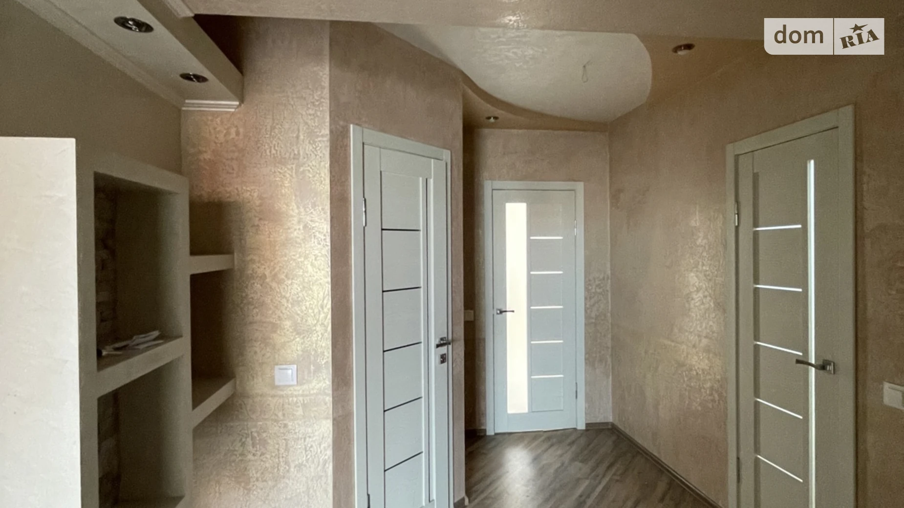 Продается 2-комнатная квартира 80 кв. м в Ужгороде, ул. Ивана Мазепы - фото 2