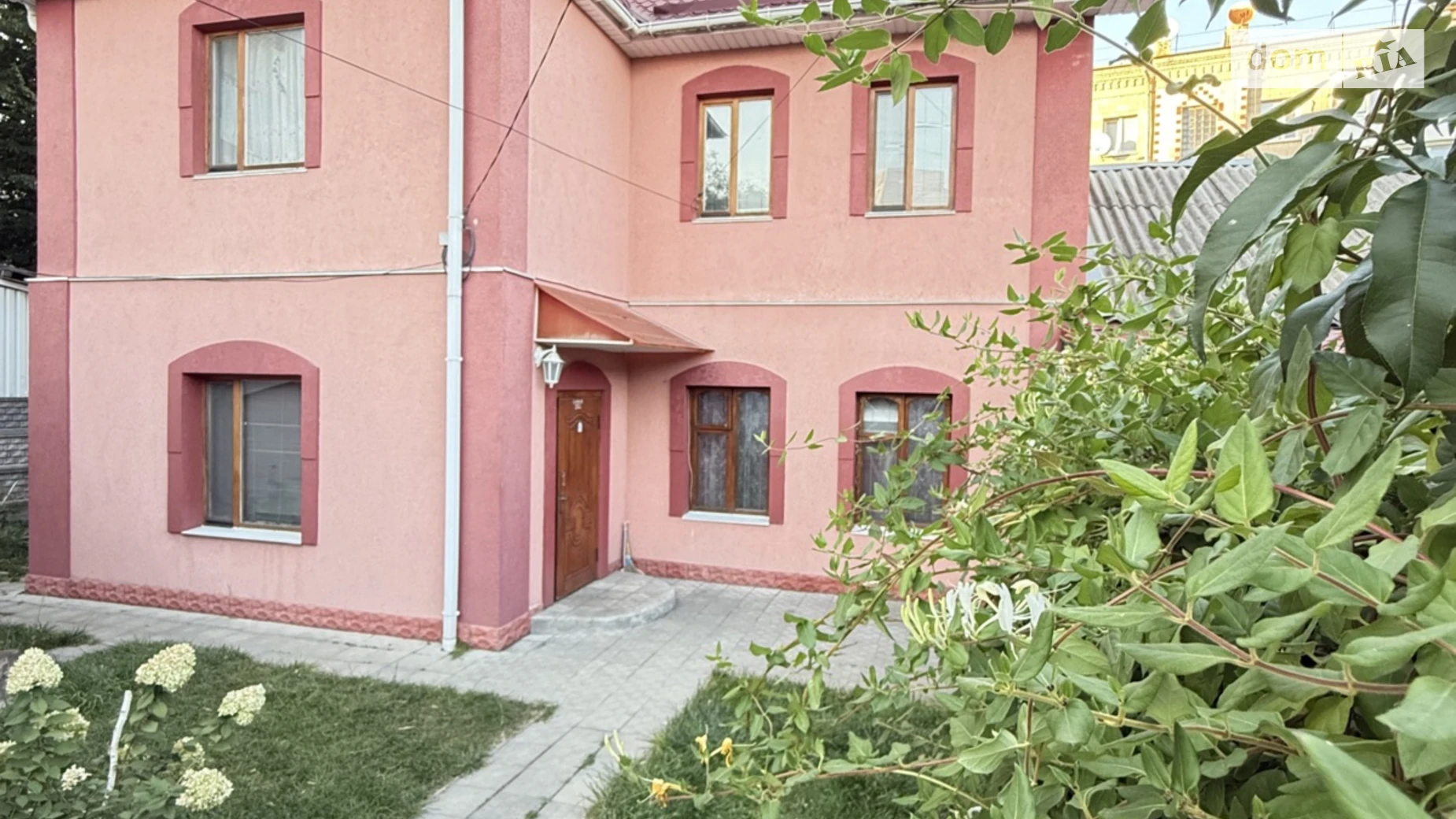 Продается дом на 2 этажа 162 кв. м с камином, цена: 129900 $ - фото 2