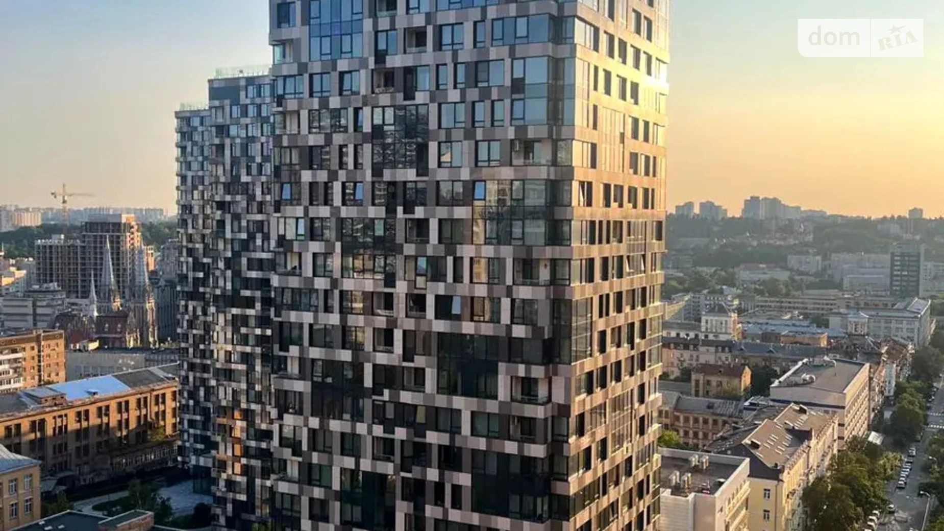 Продается 3-комнатная квартира 125.7 кв. м в Киеве, ул. Деловая, 2Б - фото 2