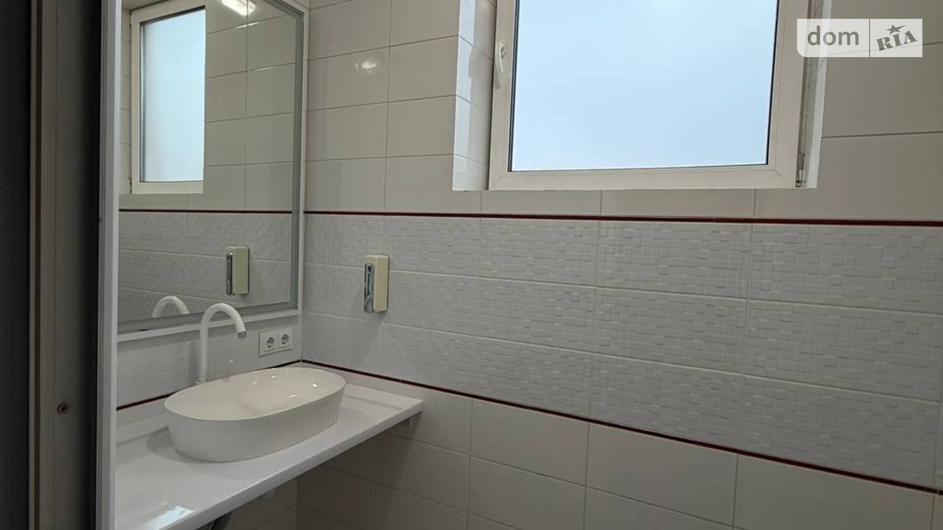 Здається в оренду офіс 33 кв. м в бізнес-центрі, цена: 11000 грн - фото 3