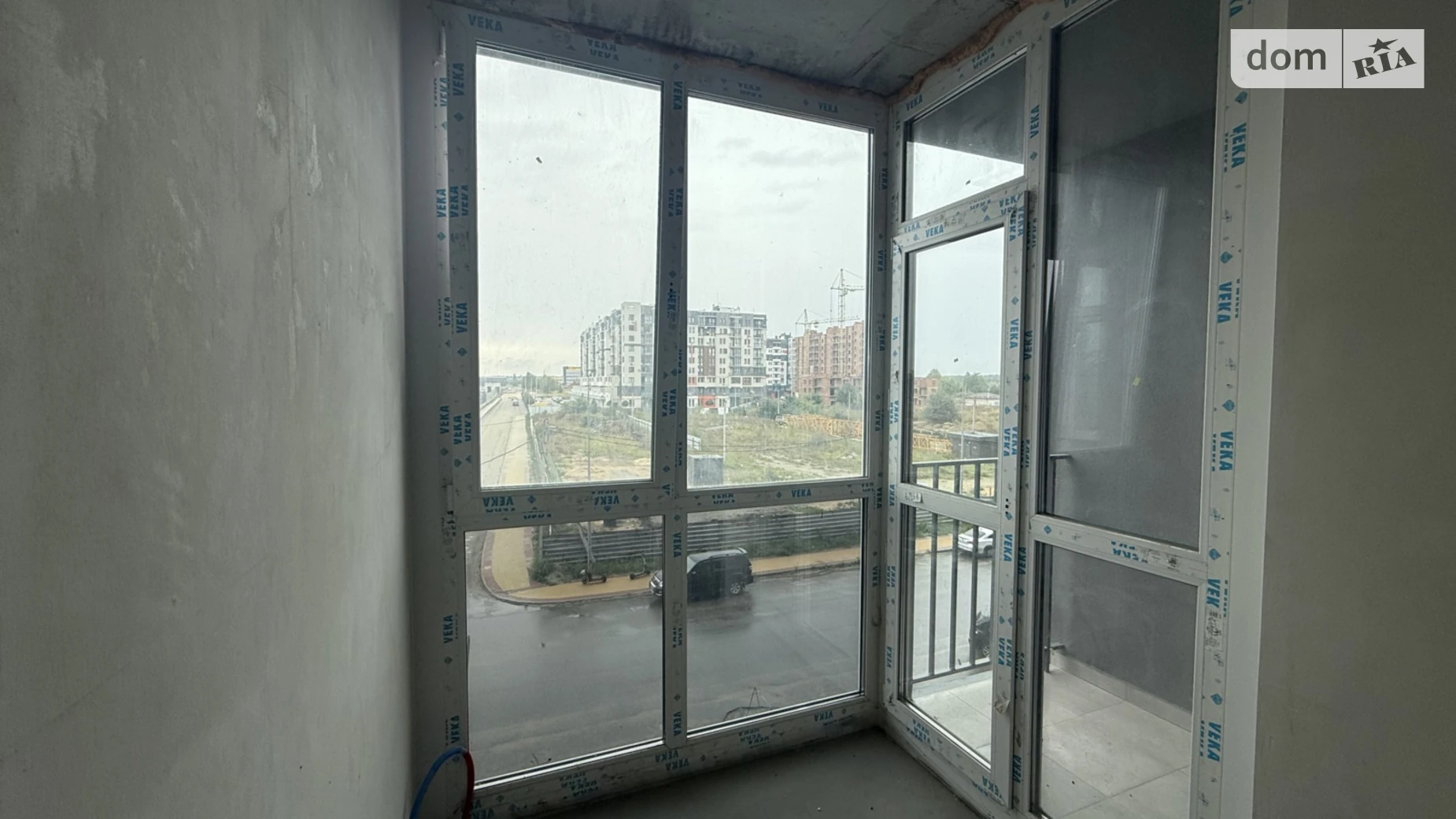 Продается 1-комнатная квартира 40 кв. м в Буче, бул. Леонида Бирюкова, 2А - фото 3