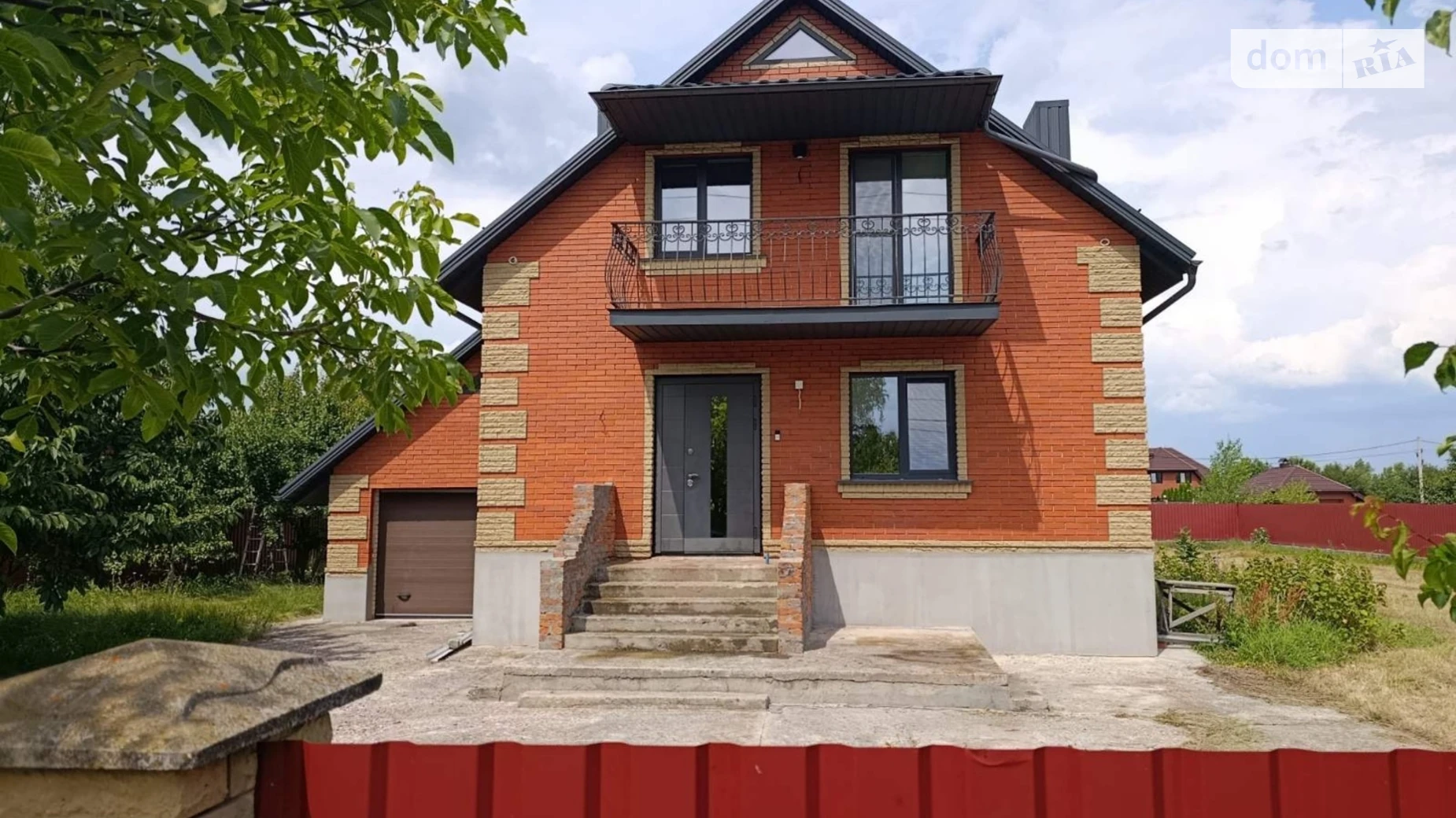 Продается дом на 2 этажа 250 кв. м с камином, цена: 190000 $ - фото 2