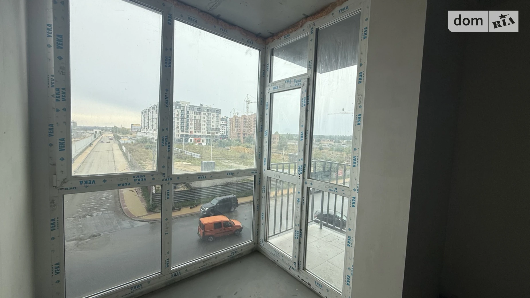 Продается 1-комнатная квартира 44 кв. м в Буче, бул. Леонида Бирюкова, 2А - фото 2