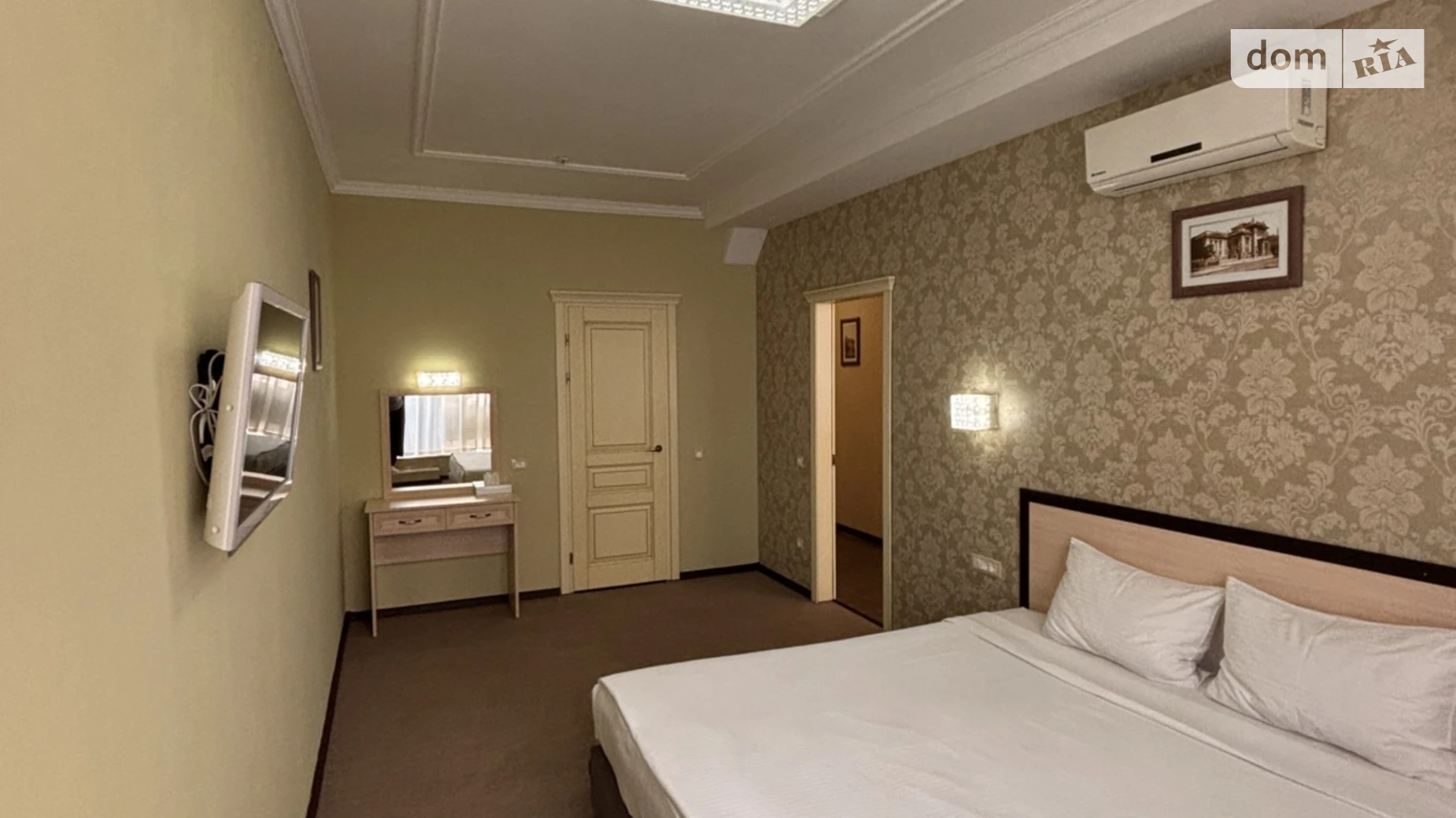 Сдается в аренду 1-комнатная квартира 55 кв. м в Одессе, ул. Генуэзская, 36 - фото 2