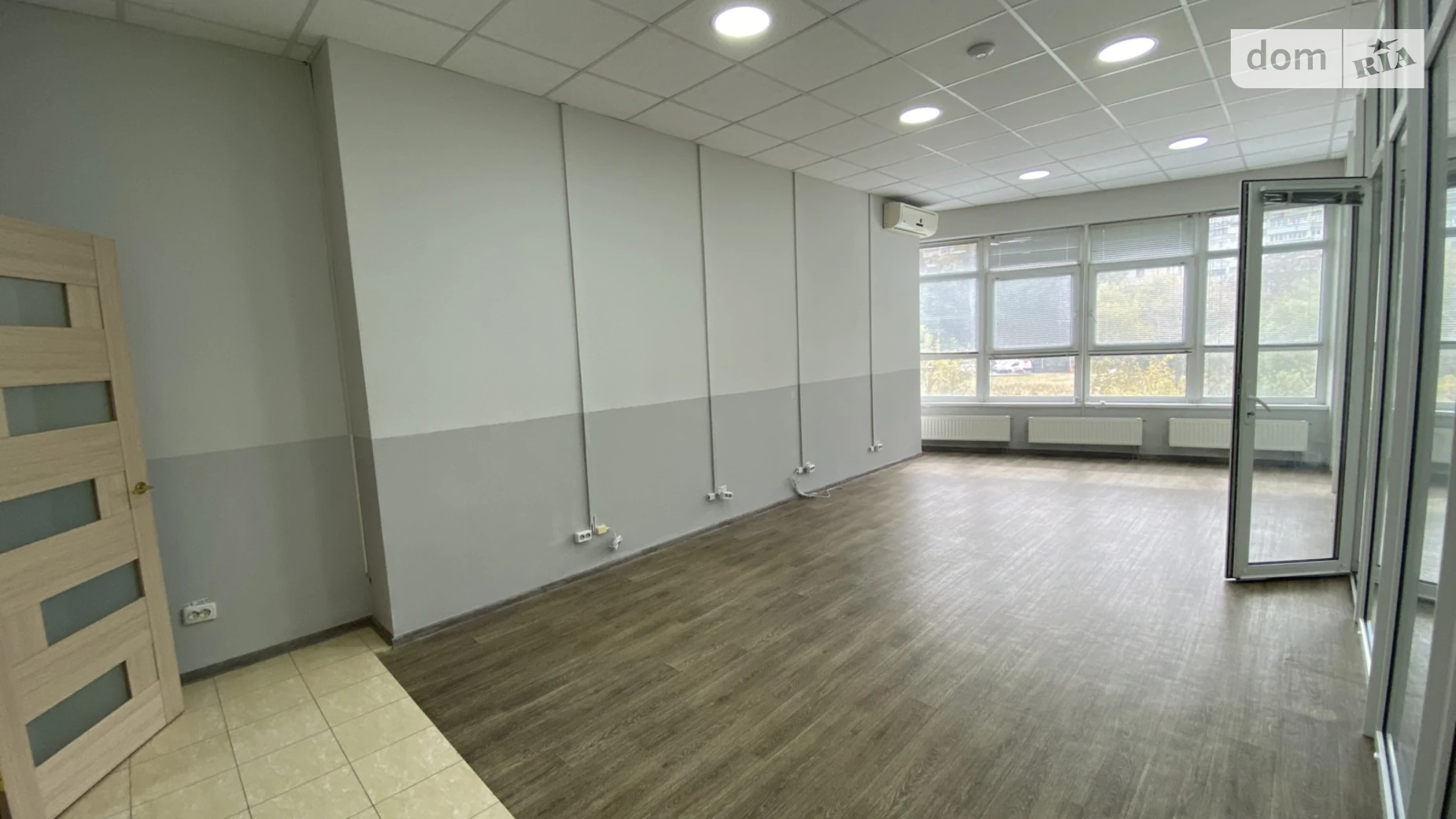 Сдается в аренду офис 80 кв. м в бизнес-центре, цена: 1200 $ - фото 3