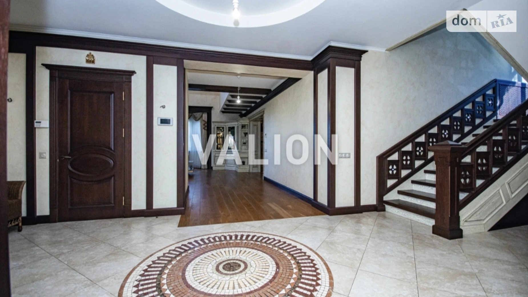 Продается дом на 2 этажа 470.7 кв. м с террасой, цена: 398000 $ - фото 4