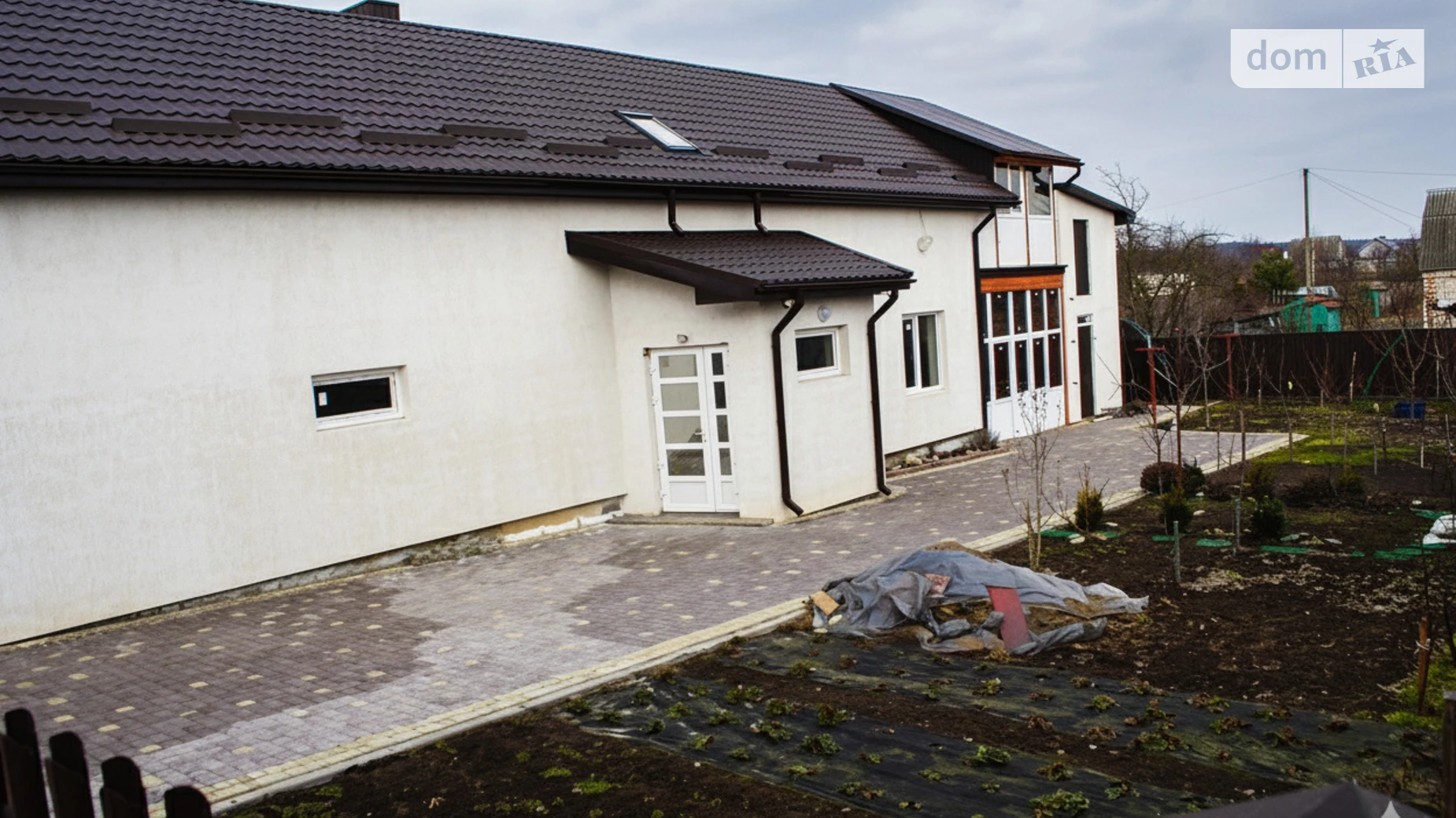 Продается дом на 2 этажа 250 кв. м с верандой, цена: 85000 $ - фото 3