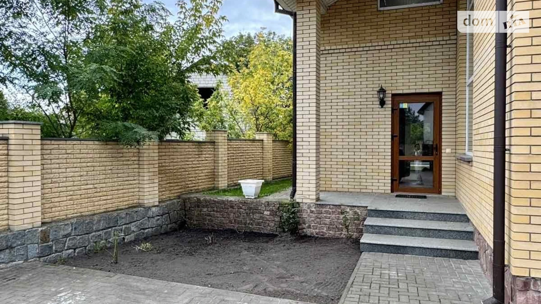 Продается дом на 2 этажа 260 кв. м с подвалом, цена: 199 $ - фото 3