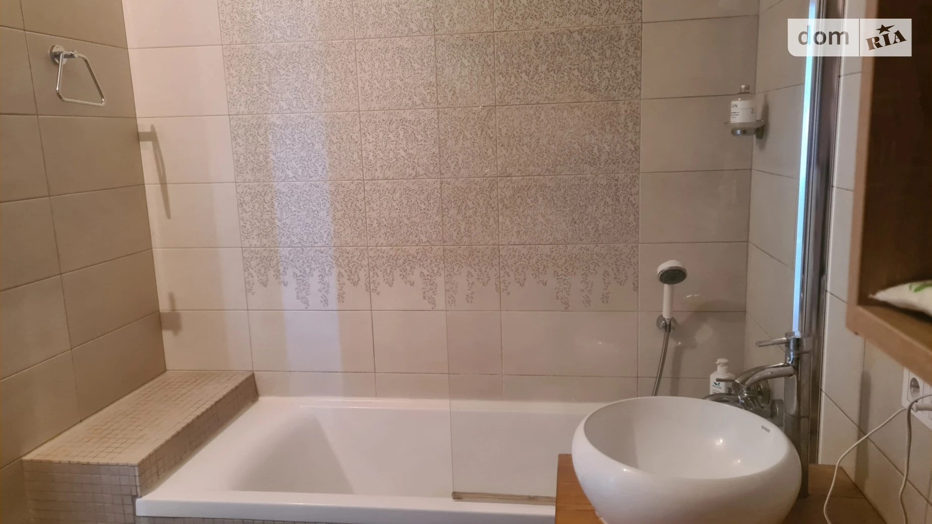 Продается 1-комнатная квартира 41.7 кв. м в Киеве, ул. Юрия Шумского, 3Г - фото 2