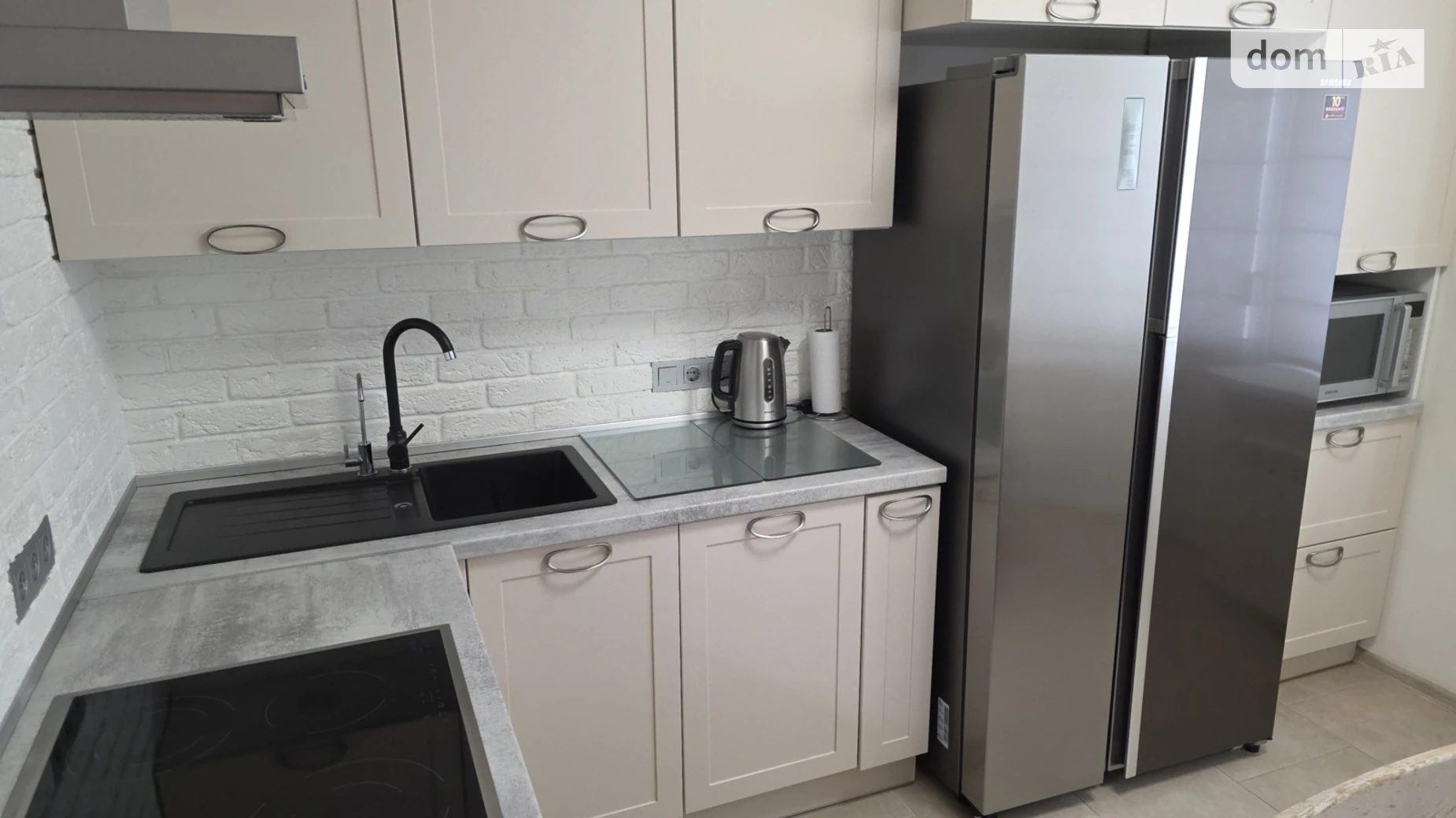 Продается 1-комнатная квартира 40 кв. м в Киеве, ул. Полесская, 28Б - фото 2