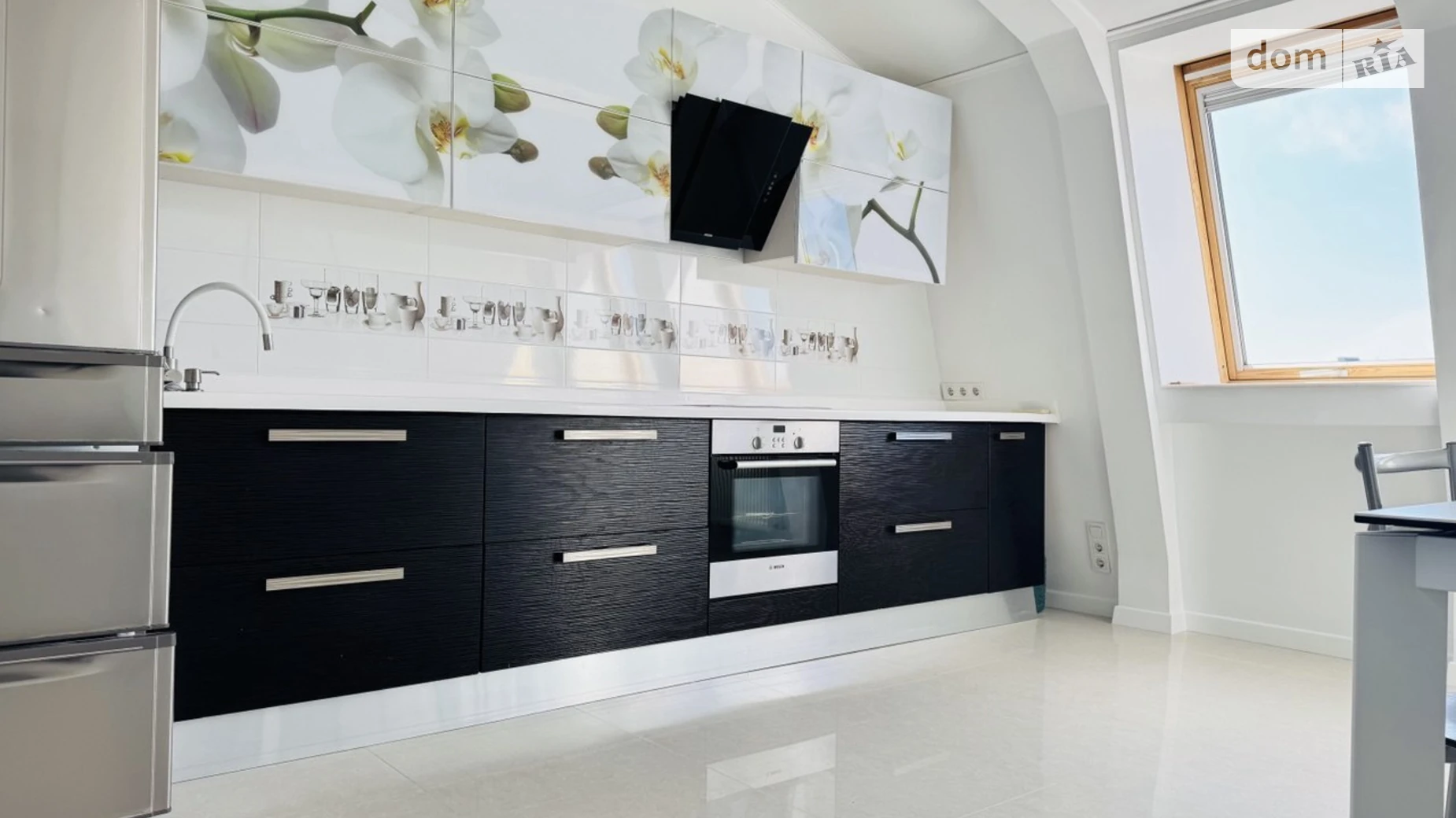 Сдается в аренду 4-комнатная квартира 115 кв. м в Одессе, бул. Французский, 9 - фото 2