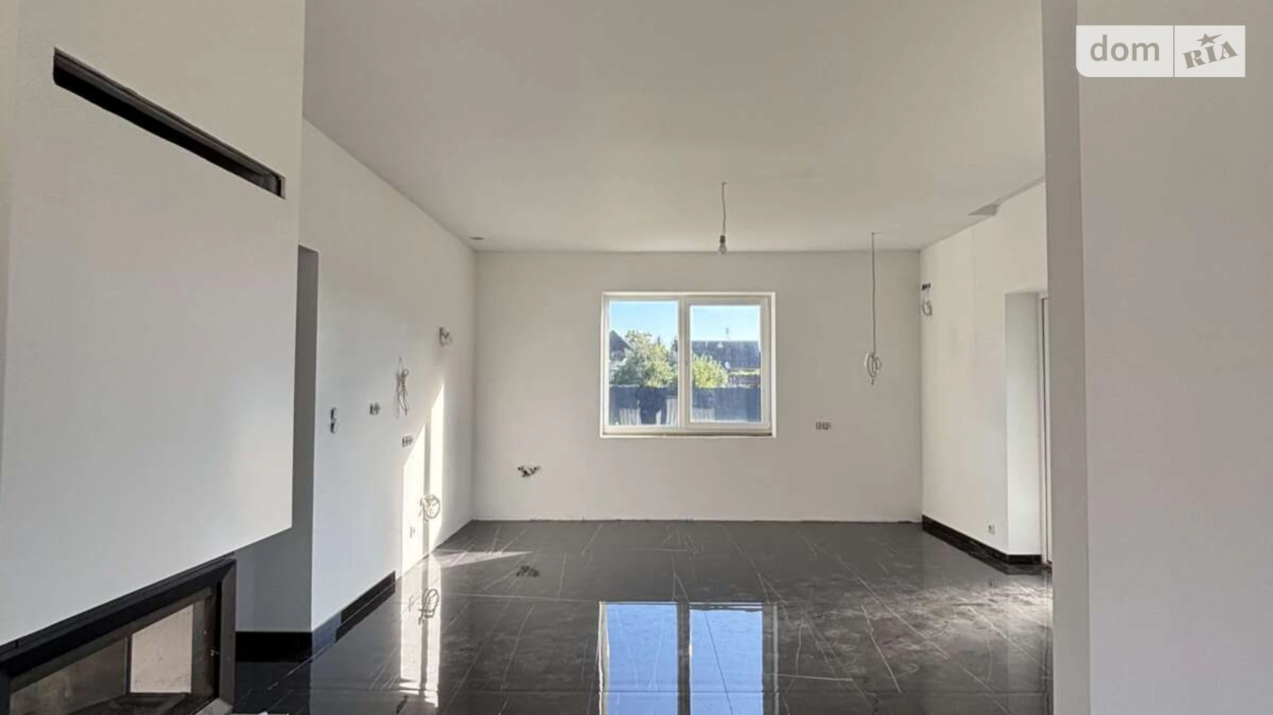 Продается дом на 3 этажа 182 кв. м с камином, цена: 140000 € - фото 2