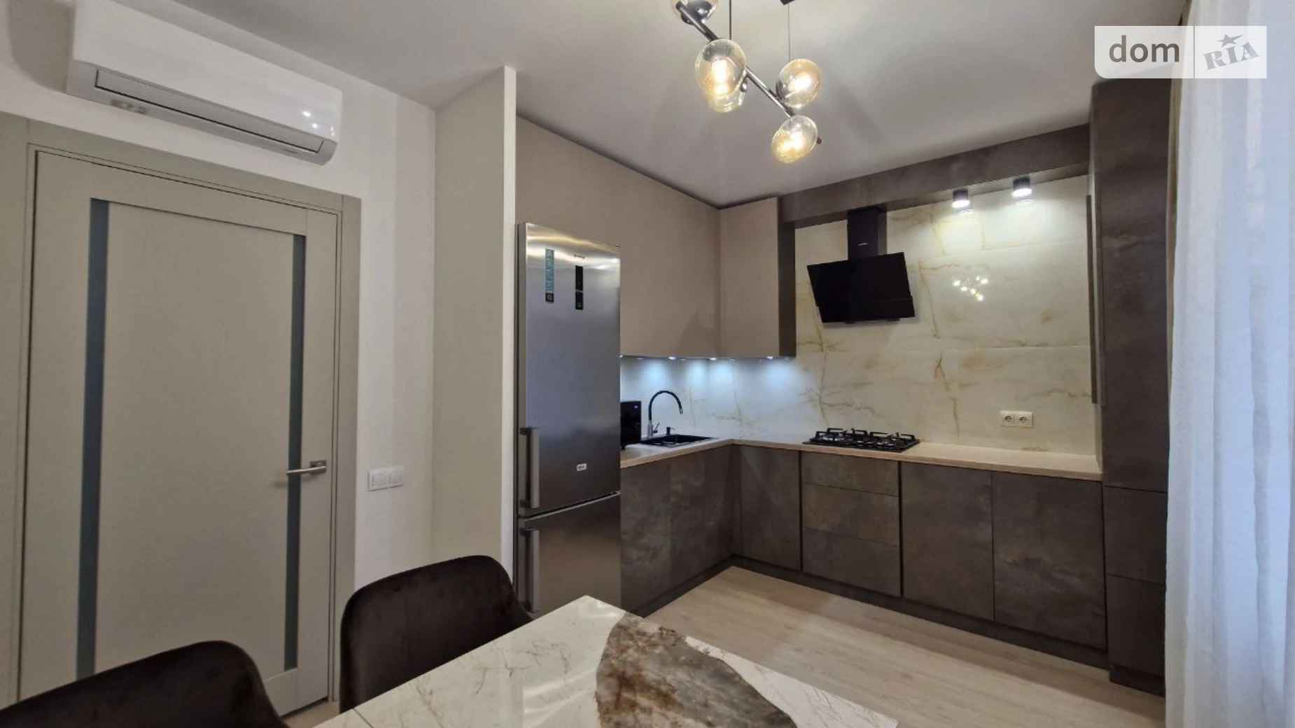 2-комнатная квартира 64 кв. м в Луцке, цена: 106000 $ - фото 3