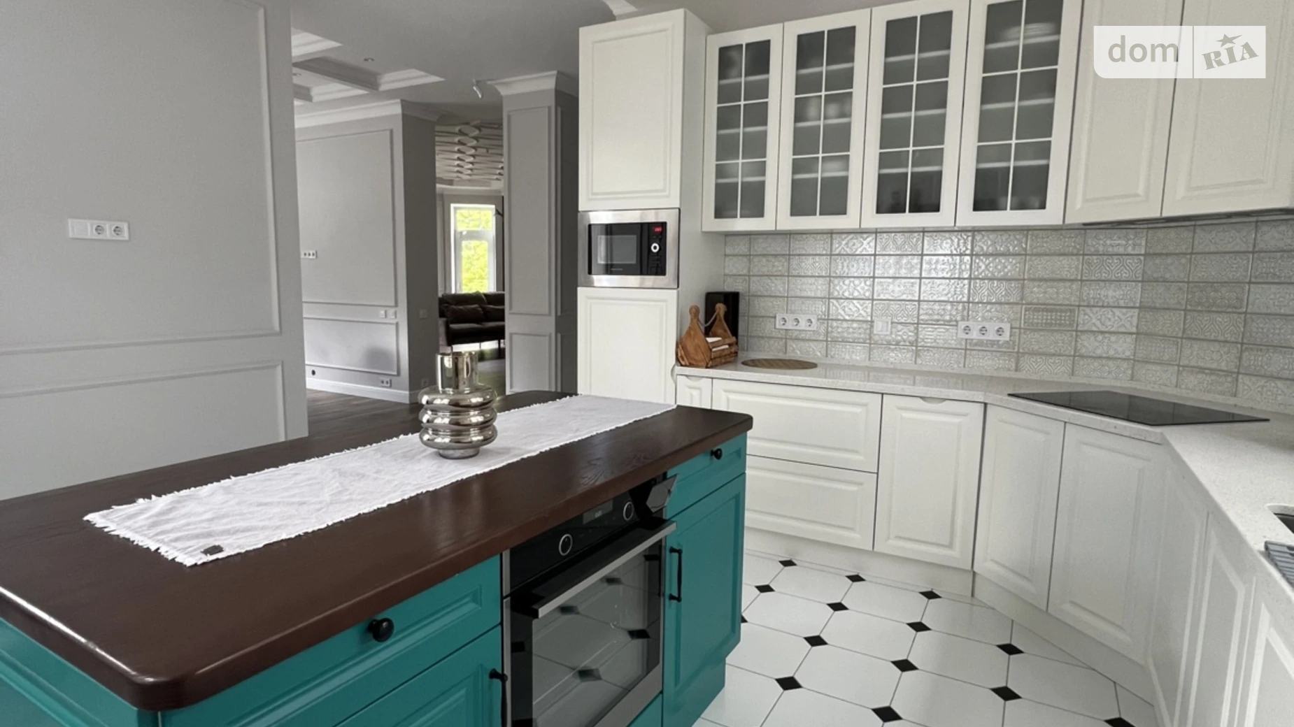Продается дом на 3 этажа 750 кв. м с террасой, цена: 760000 € - фото 5