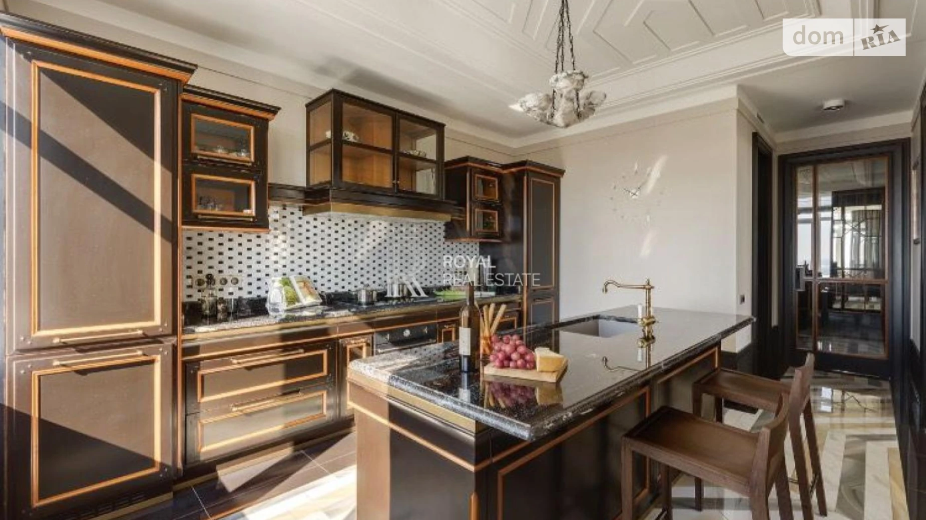 Сдается в аренду 4-комнатная квартира 188.4 кв. м в Киеве, ул. Андрея Верхогляда(Драгомирова), 7 - фото 4